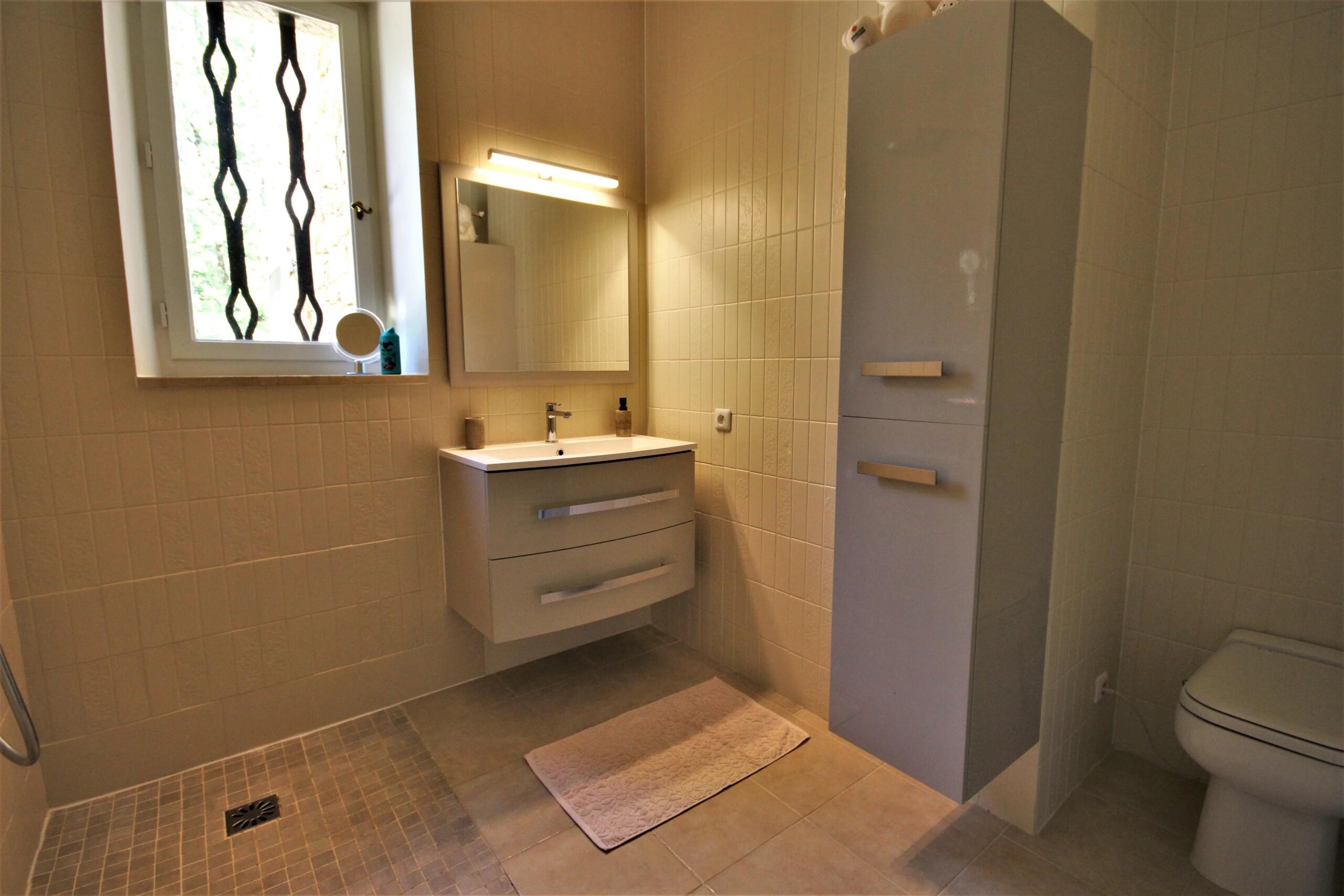 Contemporary stone house with guest house, pool and tennis court, Aquitaine – France – BVI65674