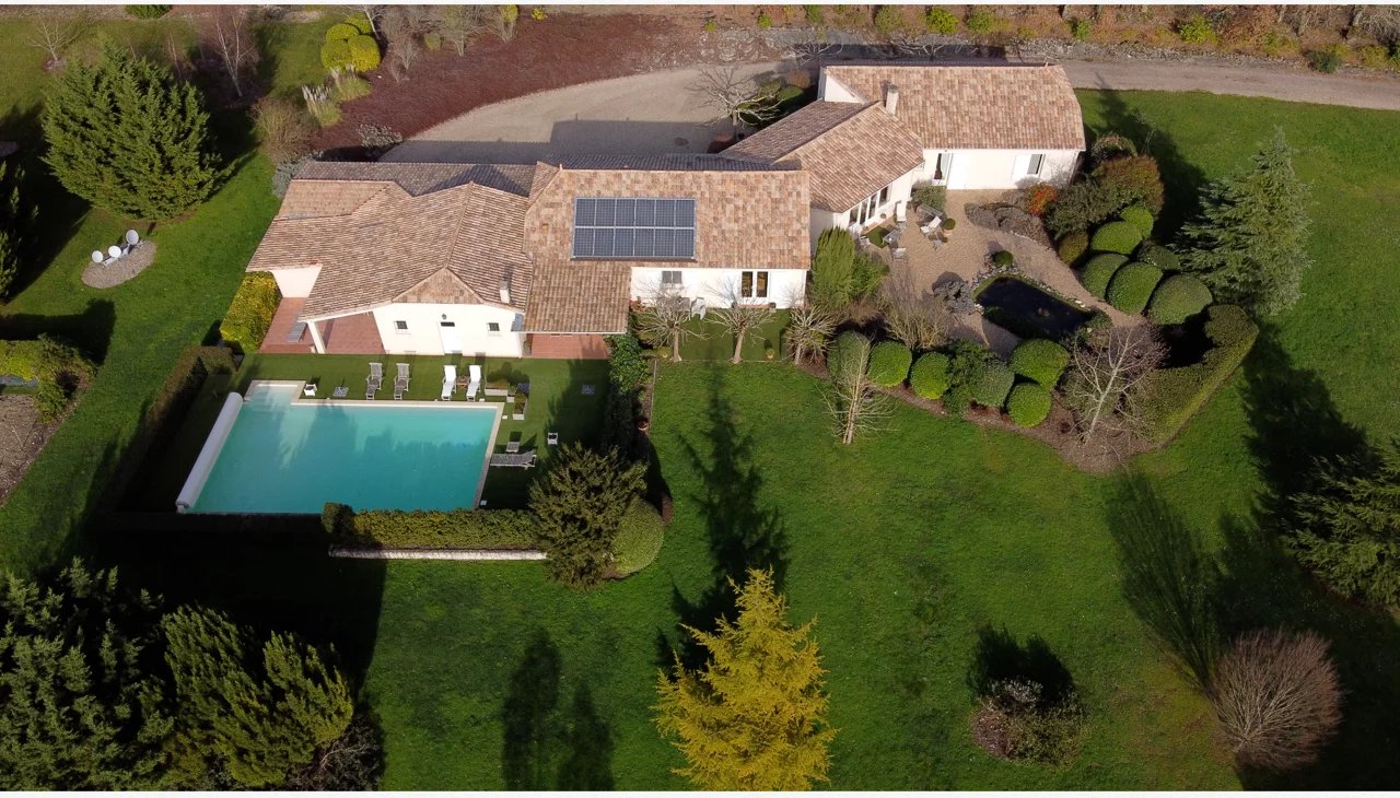 Exceptional single-floor luxury property with prestigious golf club on doorstep, Nouvelle-Aquitaine – France – BVI74842