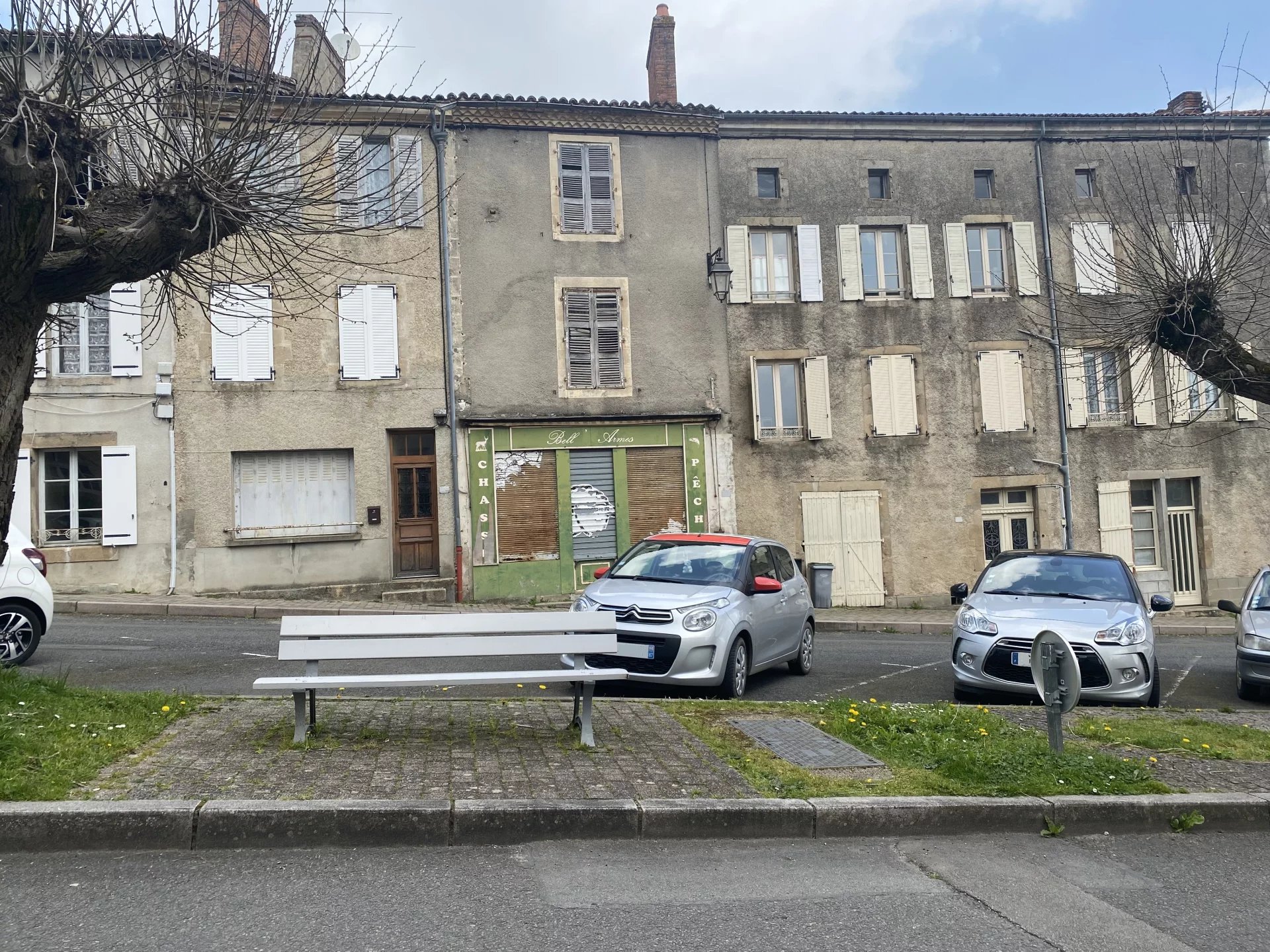 Town house with rental and commercial potential in the heart of Bellac, Limousin – France – BVI74406