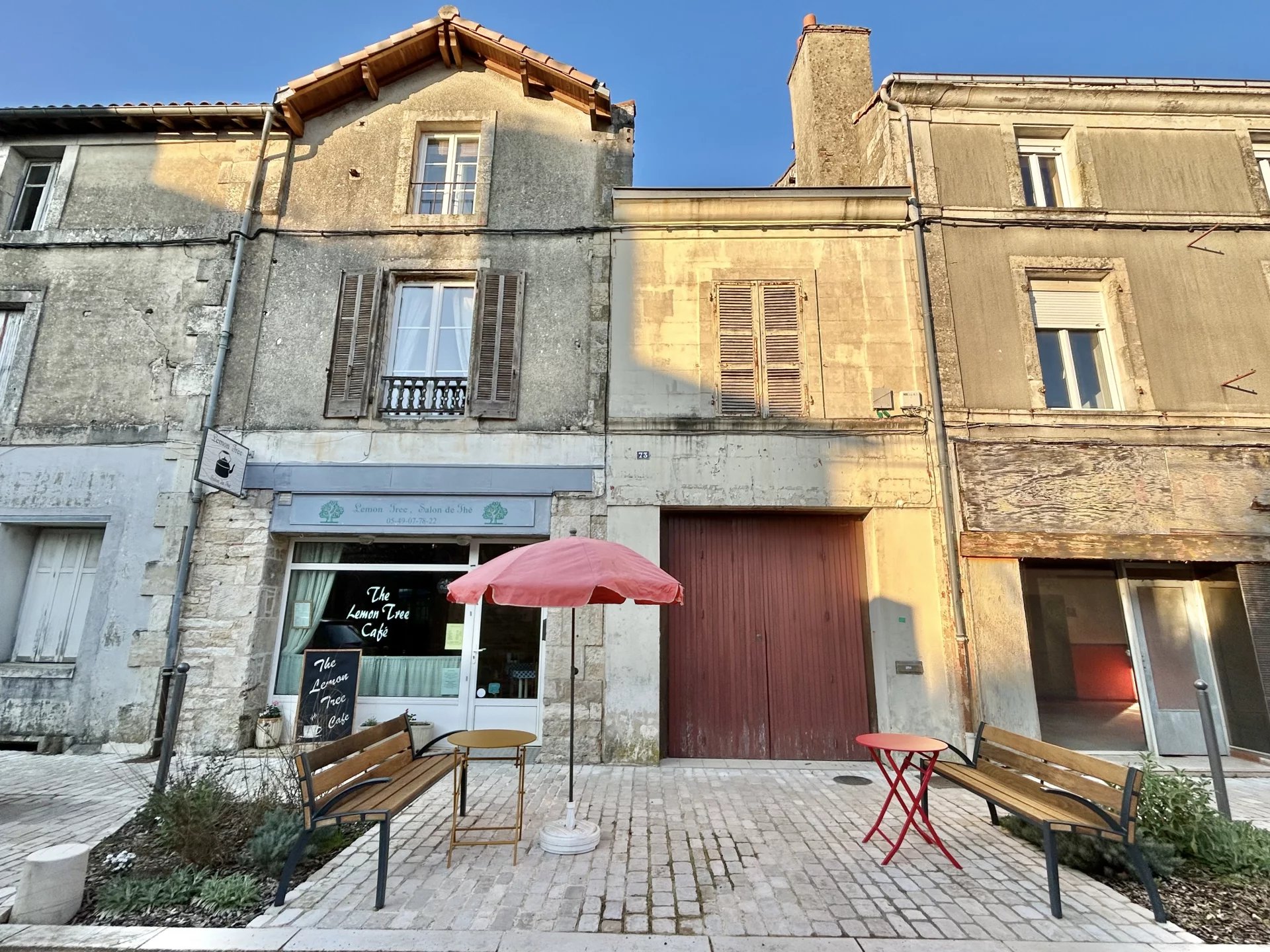 A Shop with 3 bedroom Apartment, Garden and Development Opportunity, Poitou-Charentes – France – BVI79828