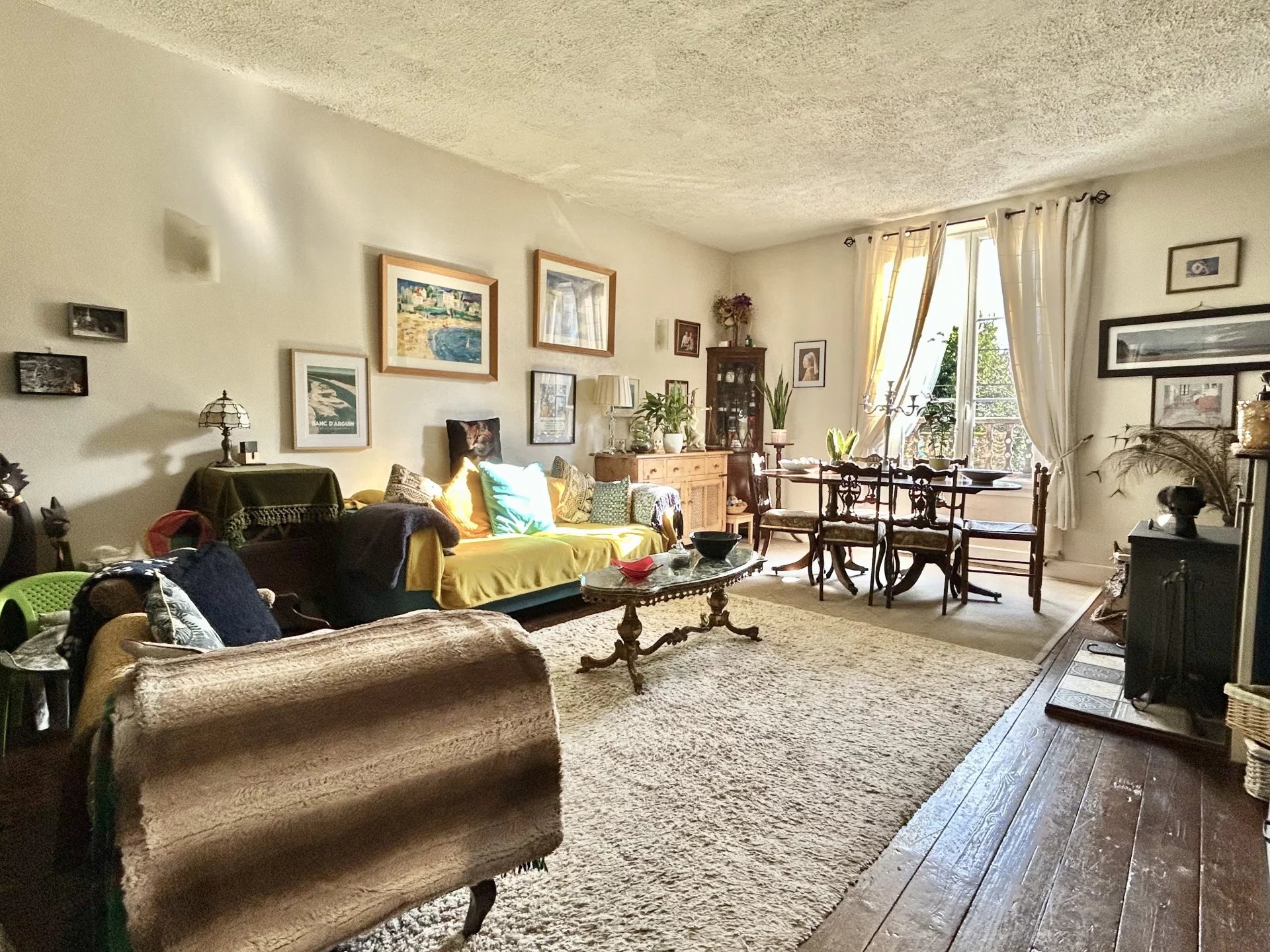 A Shop with 3 bedroom Apartment, Garden and Development Opportunity, Poitou-Charentes – France – BVI79828