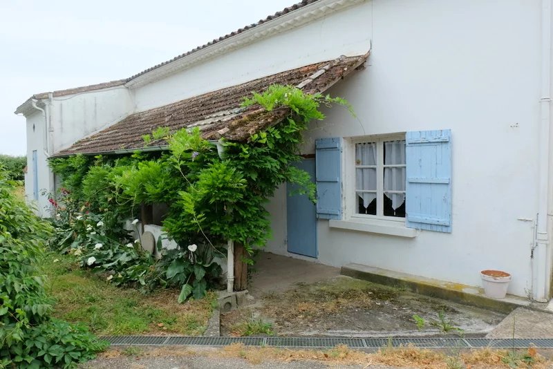 Large Country Property with Gite and Nearly 2 Hectares of Land, Aquitaine – France – BVI57893