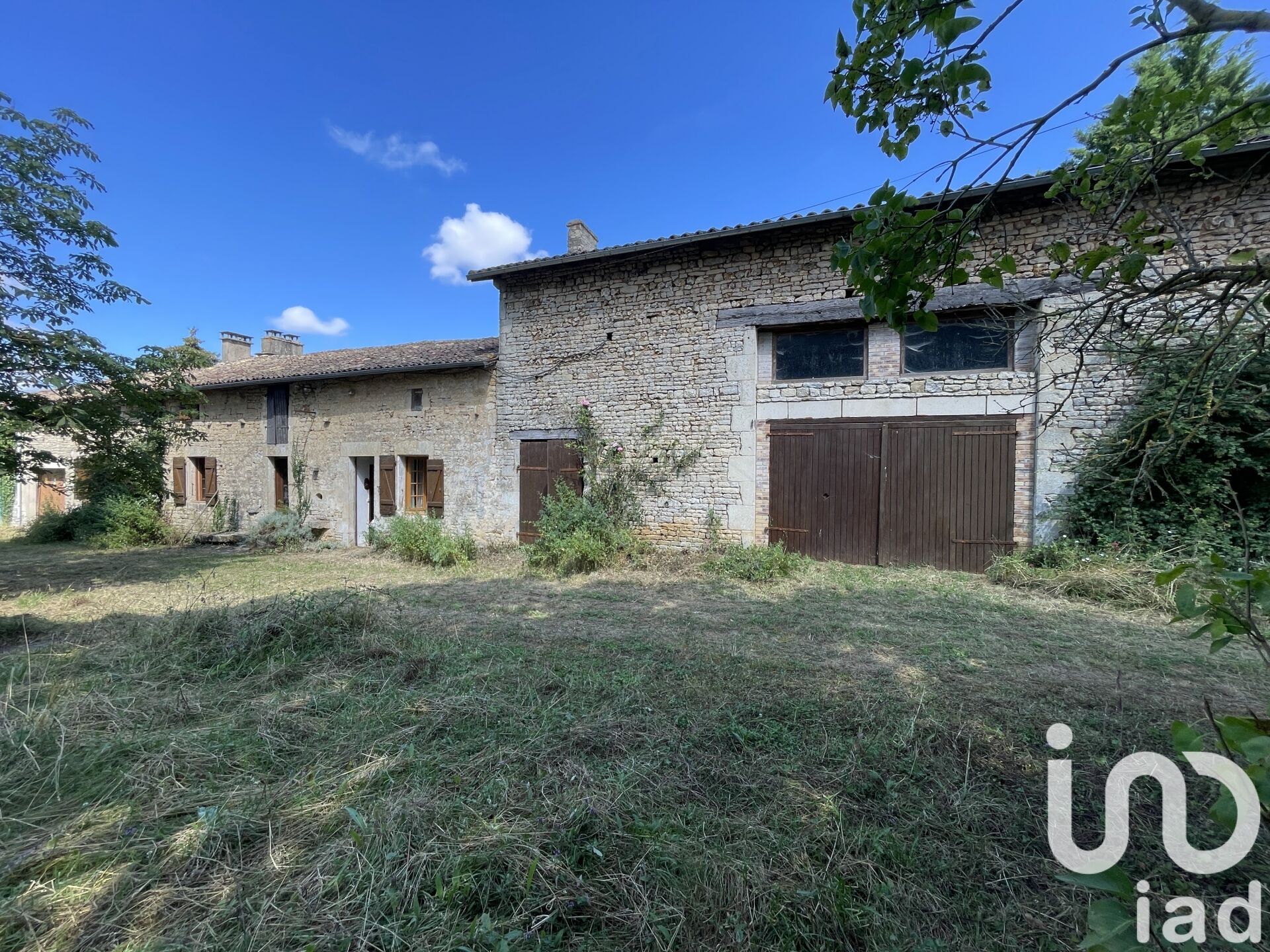 4 bedroom Maison de campagne in Saint-Coutant, FR – 1580460