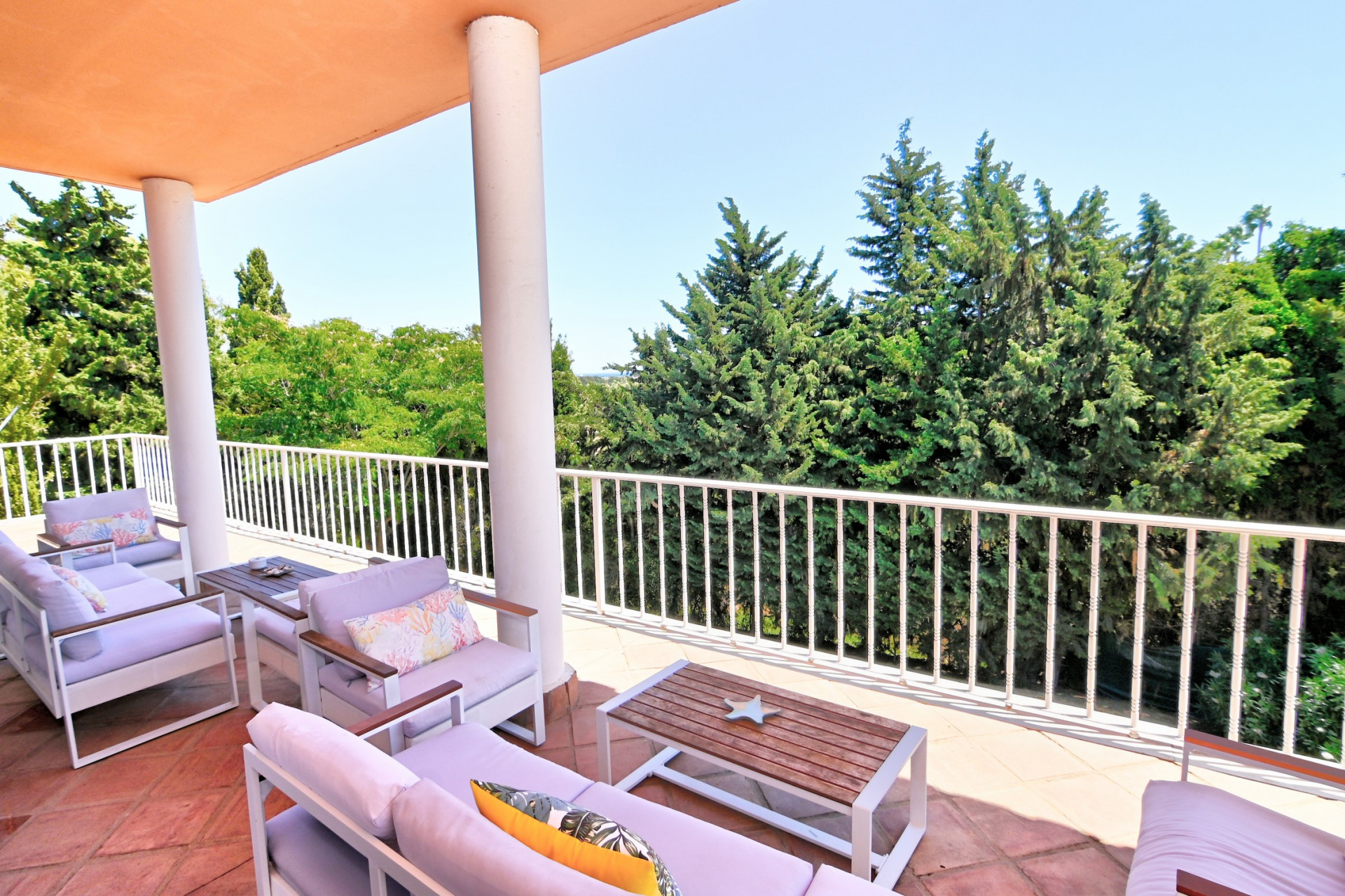 5 bedroom Villa in Sotogrande, Cadiz, Spain – 428-04346D