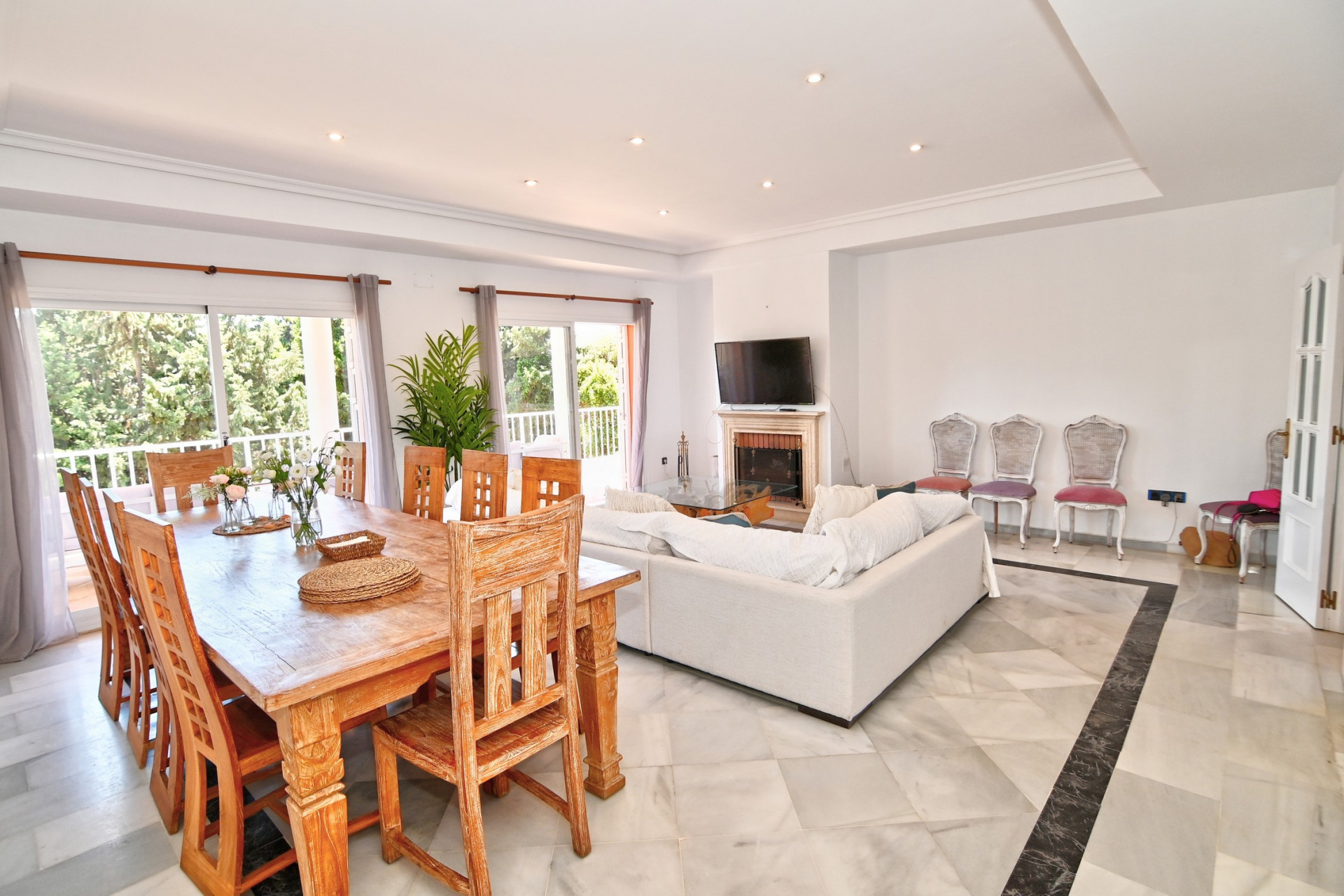 5 bedroom Villa in Sotogrande, Cadiz, Spain – 428-04346D