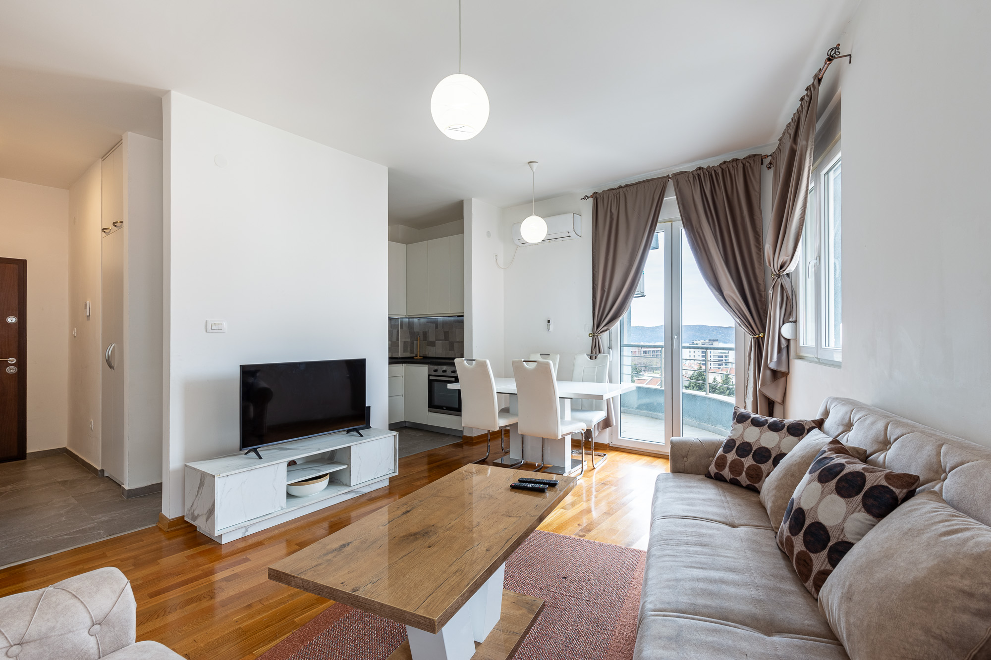 2 bedroom Apartment in Becici, Montenegro – CMM52683