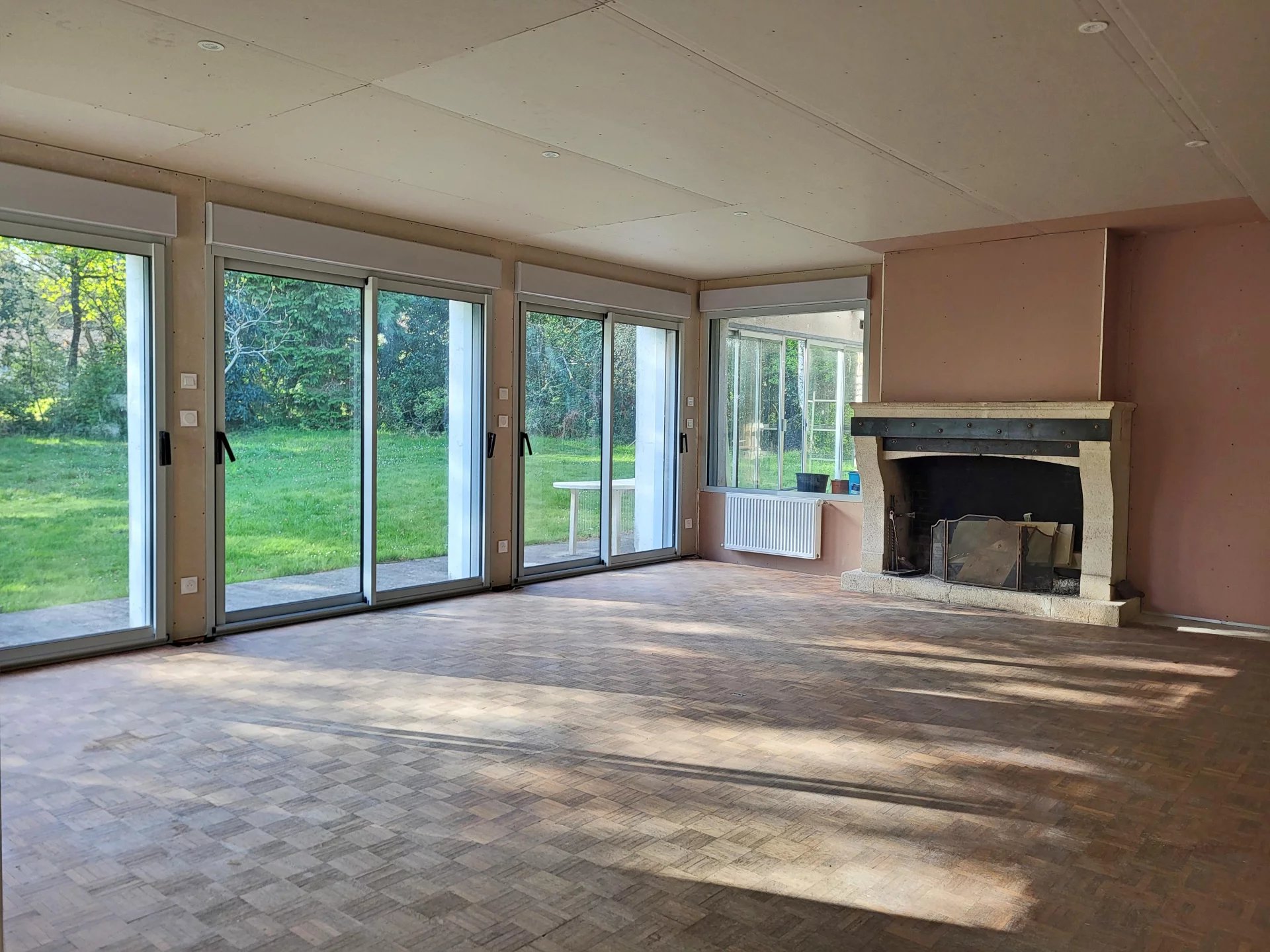 Large, detached house in a glorious setting, just a stone’s throw from Cognac Golf Club., Poitou-Charentes – France – BVI80241