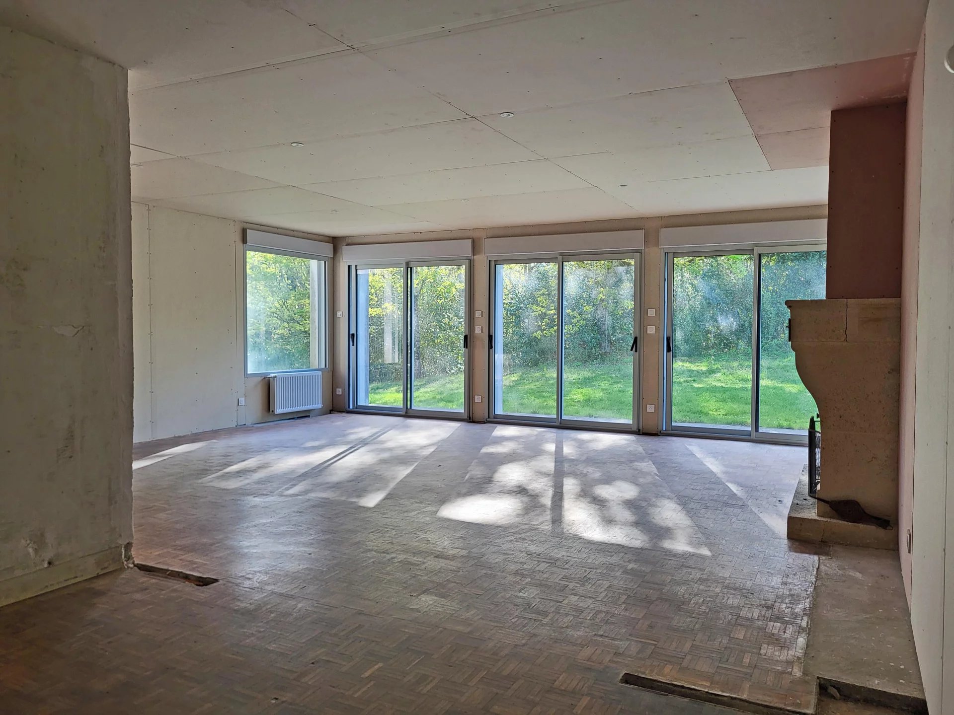 Large, detached house in a glorious setting, just a stone’s throw from Cognac Golf Club., Poitou-Charentes – France – BVI80241