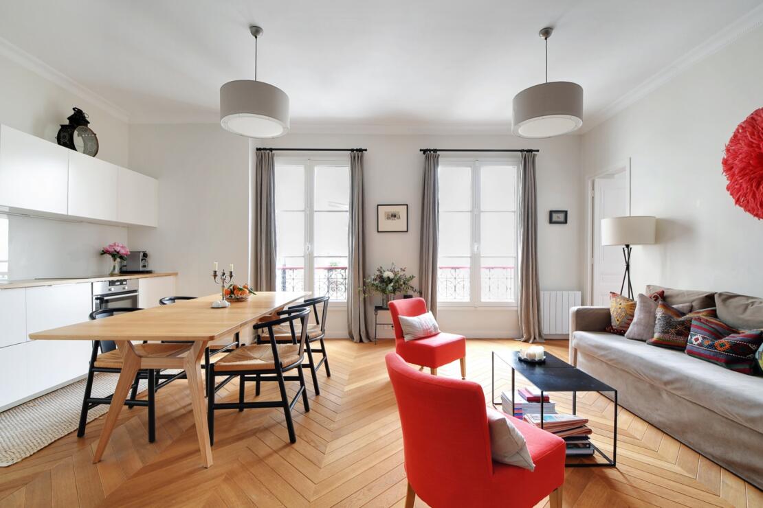 Rue des Fossés Saint-Jacques – Location of Emily in Paris