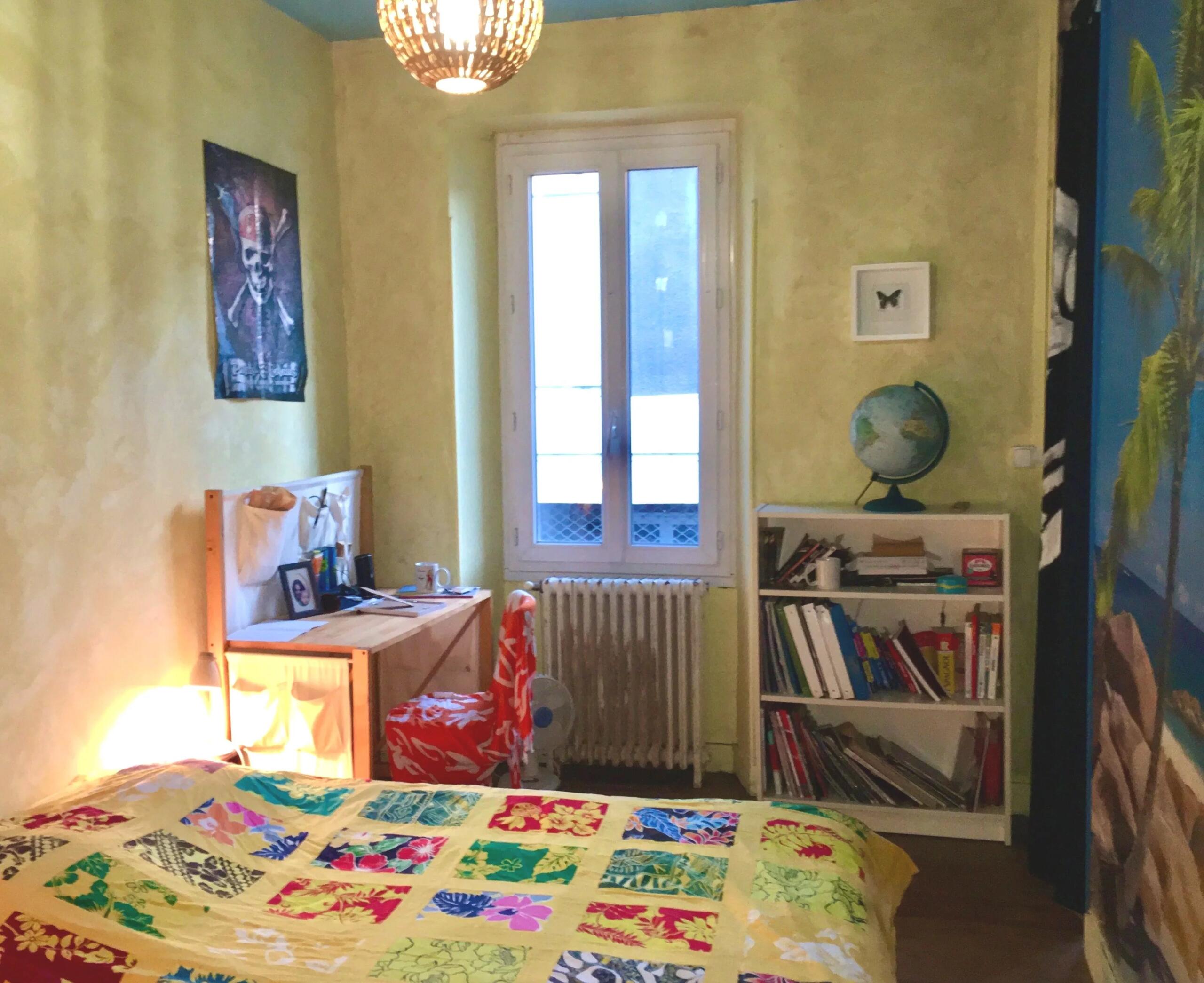 Spaceous town house with private garden in the centre of a thriving bastide, Aquitaine – France – BVI78968