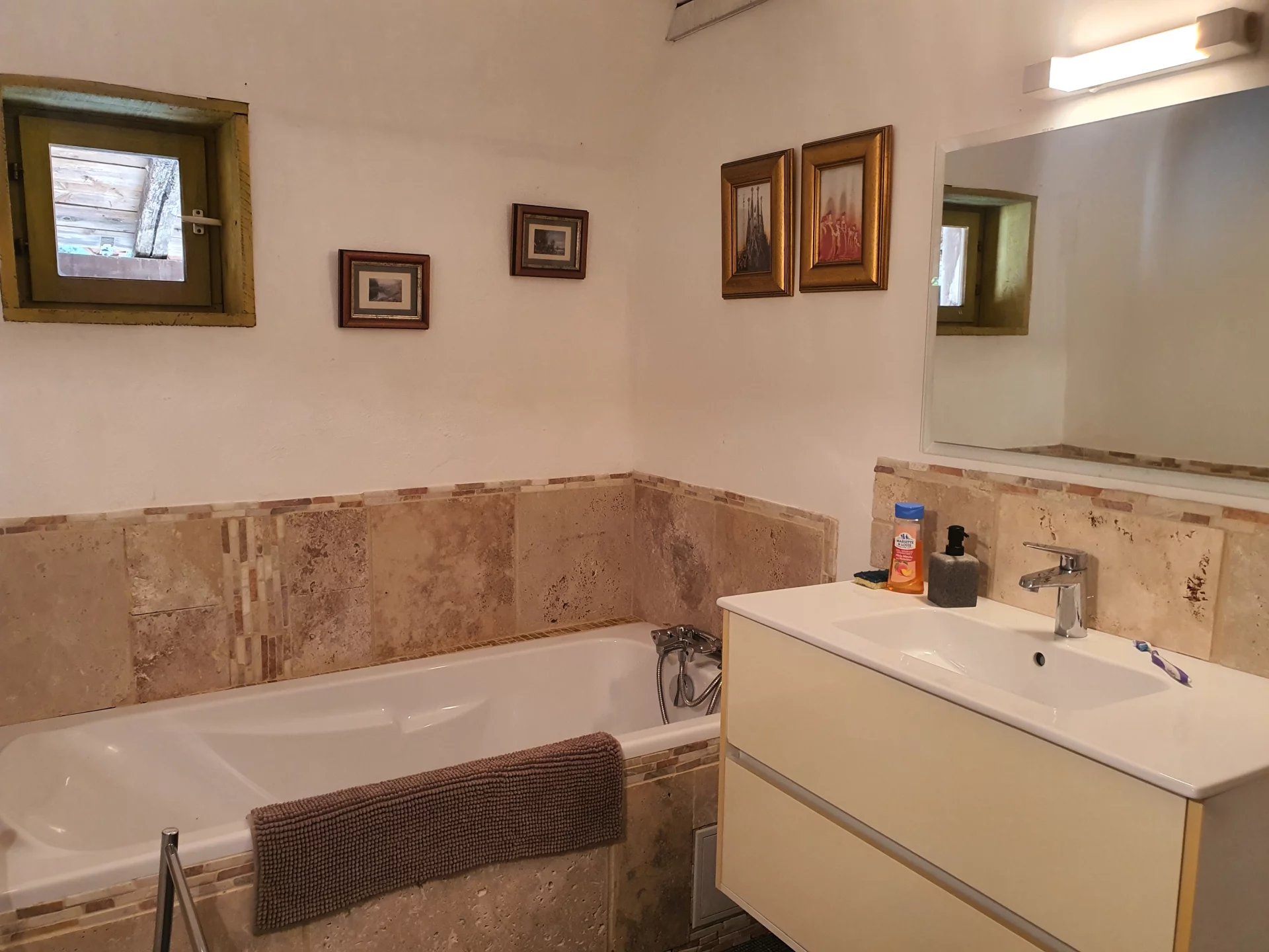 Lovely stone house, 2 guest houses and swimming pool, Aquitaine – France – BVI77115