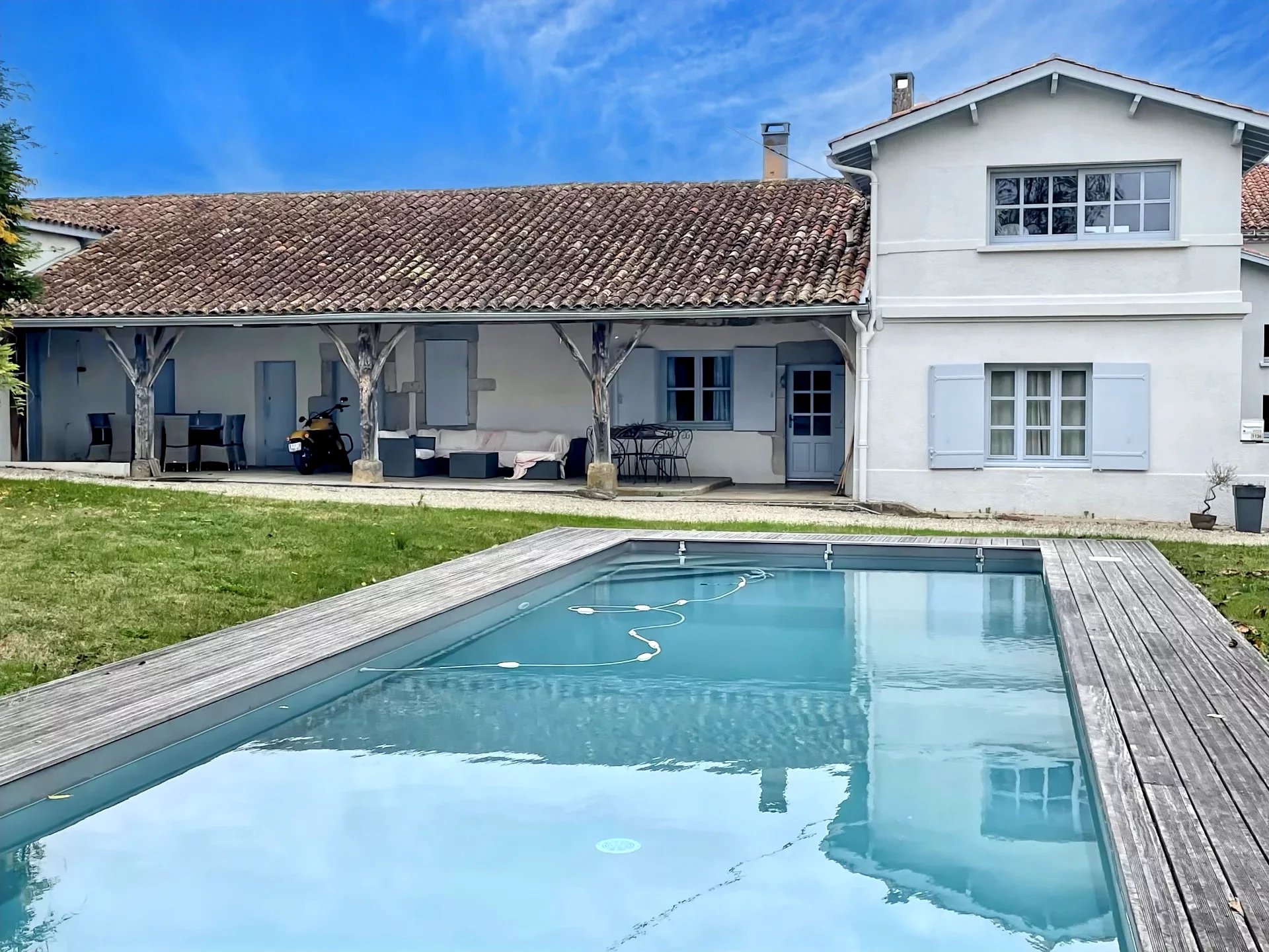 Superb Maison de Maitre, Aquitaine – France – BVI69243