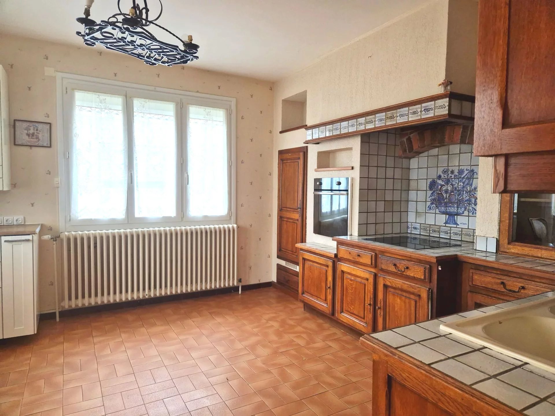 Pleasant town house with business premises, Midi-Pyrénées – France – BVI74733