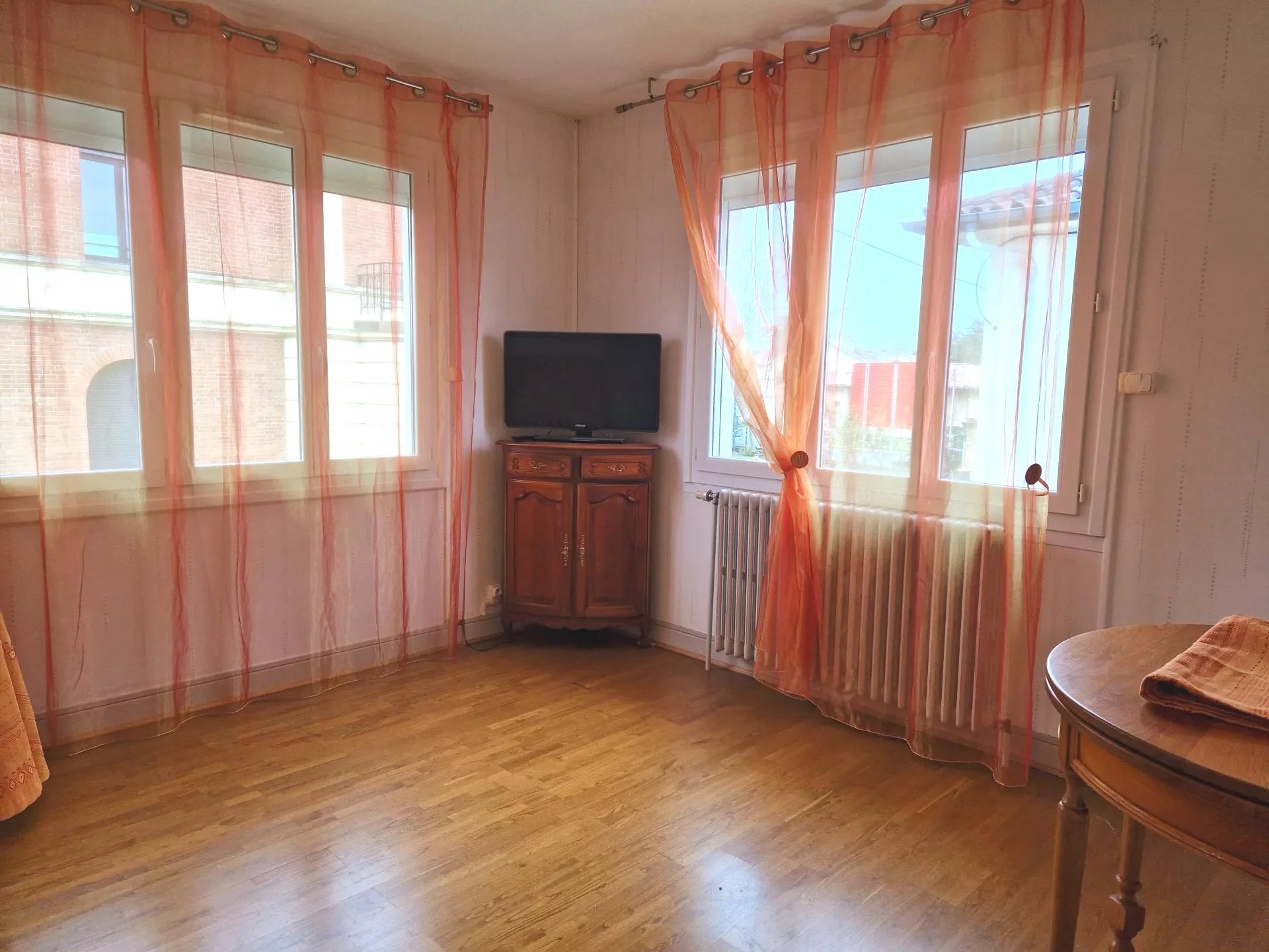 Pleasant town house with business premises, Midi-Pyrénées – France – BVI74733