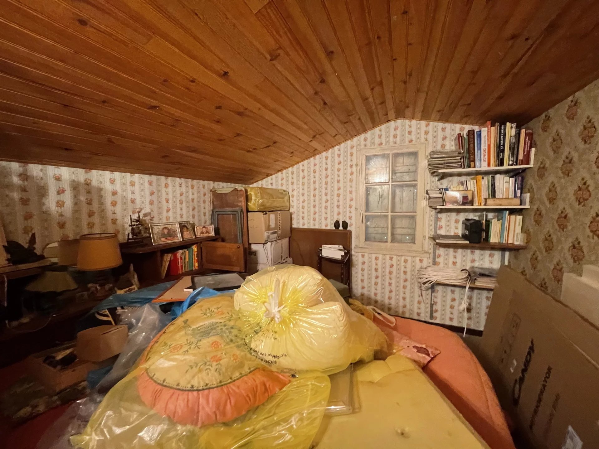 Bungalow – BARBEZIEUX, Poitou-Charentes – France – BVI72371