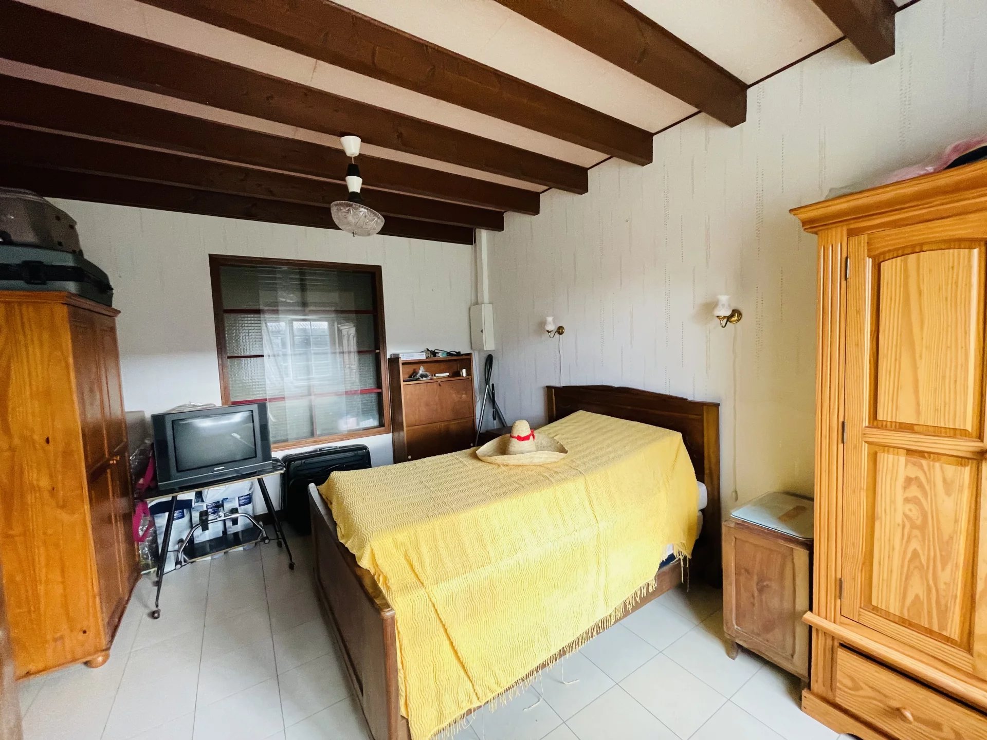 Charentaise farmhouse, Poitou-Charentes – France – BVI77471