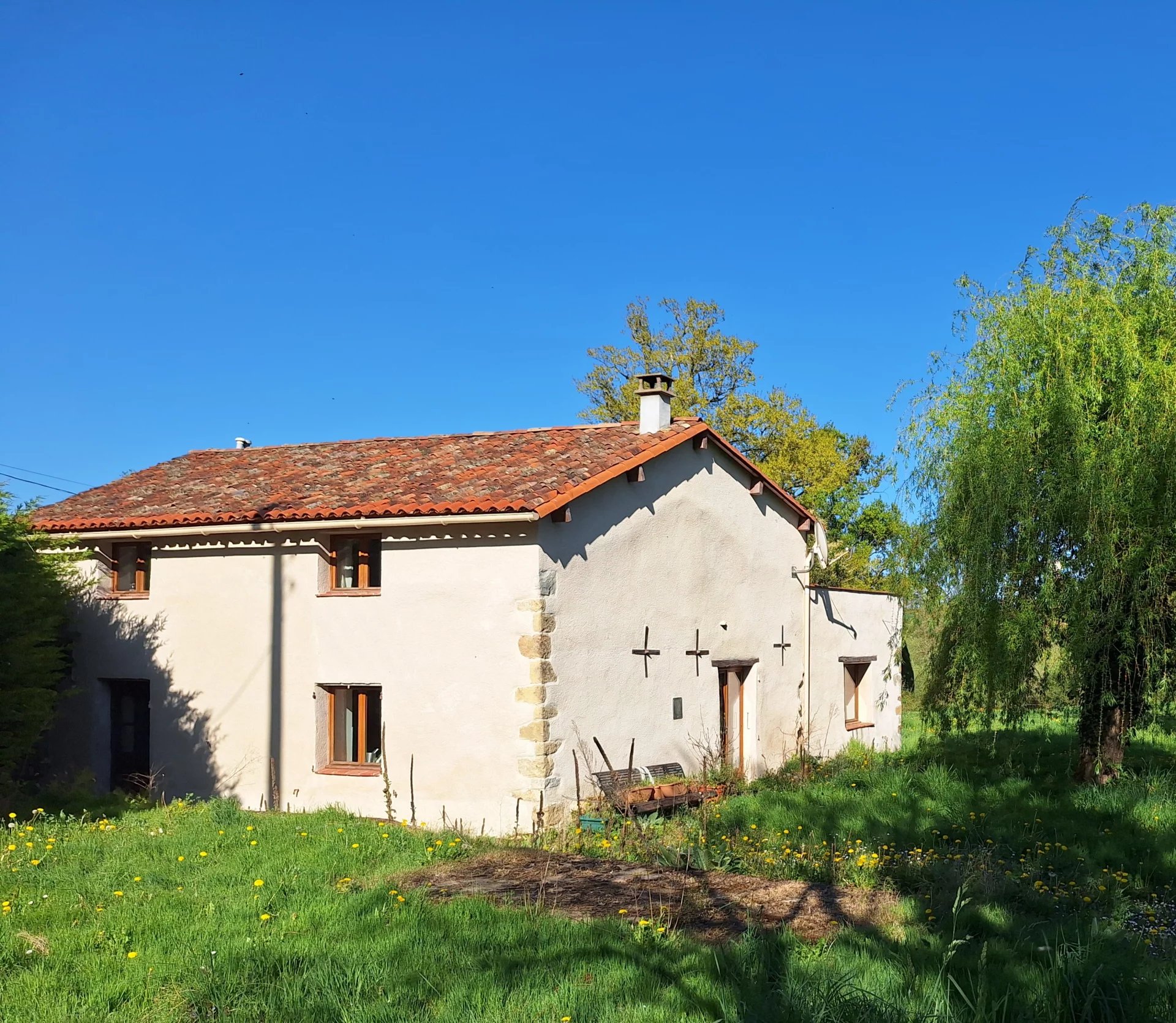 Idyllic detached stone cottage, Poitou-Charentes – France – BVI79779