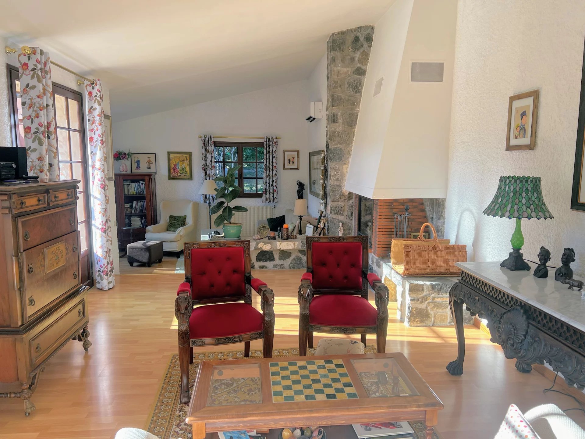 Attractive 5 bedroomed Detached Property with Pool, Views and Garage, Languedoc-Roussillon – France – BVI78954