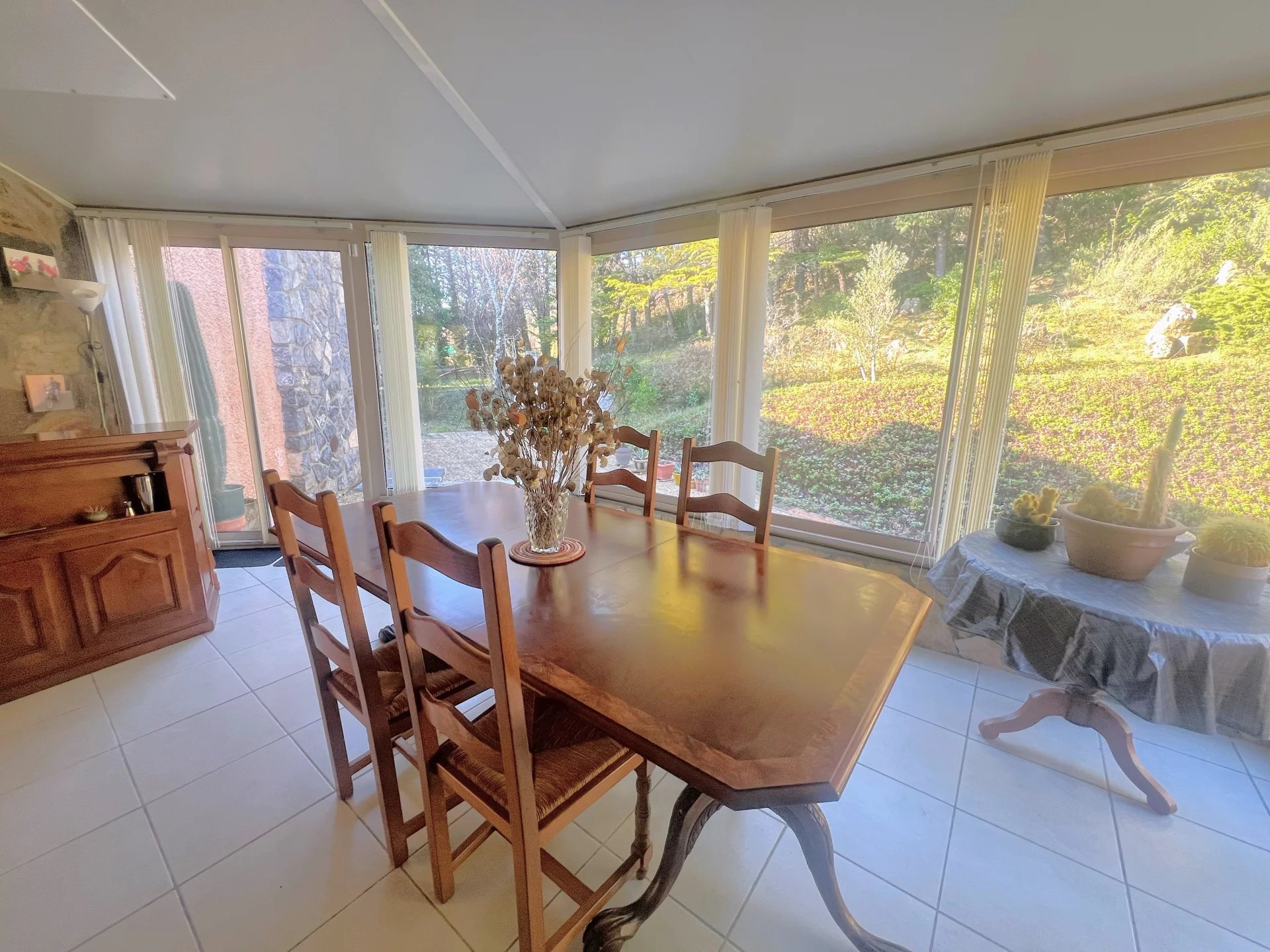 Attractive 5 bedroomed Detached Property with Pool, Views and Garage, Languedoc-Roussillon – France – BVI78954