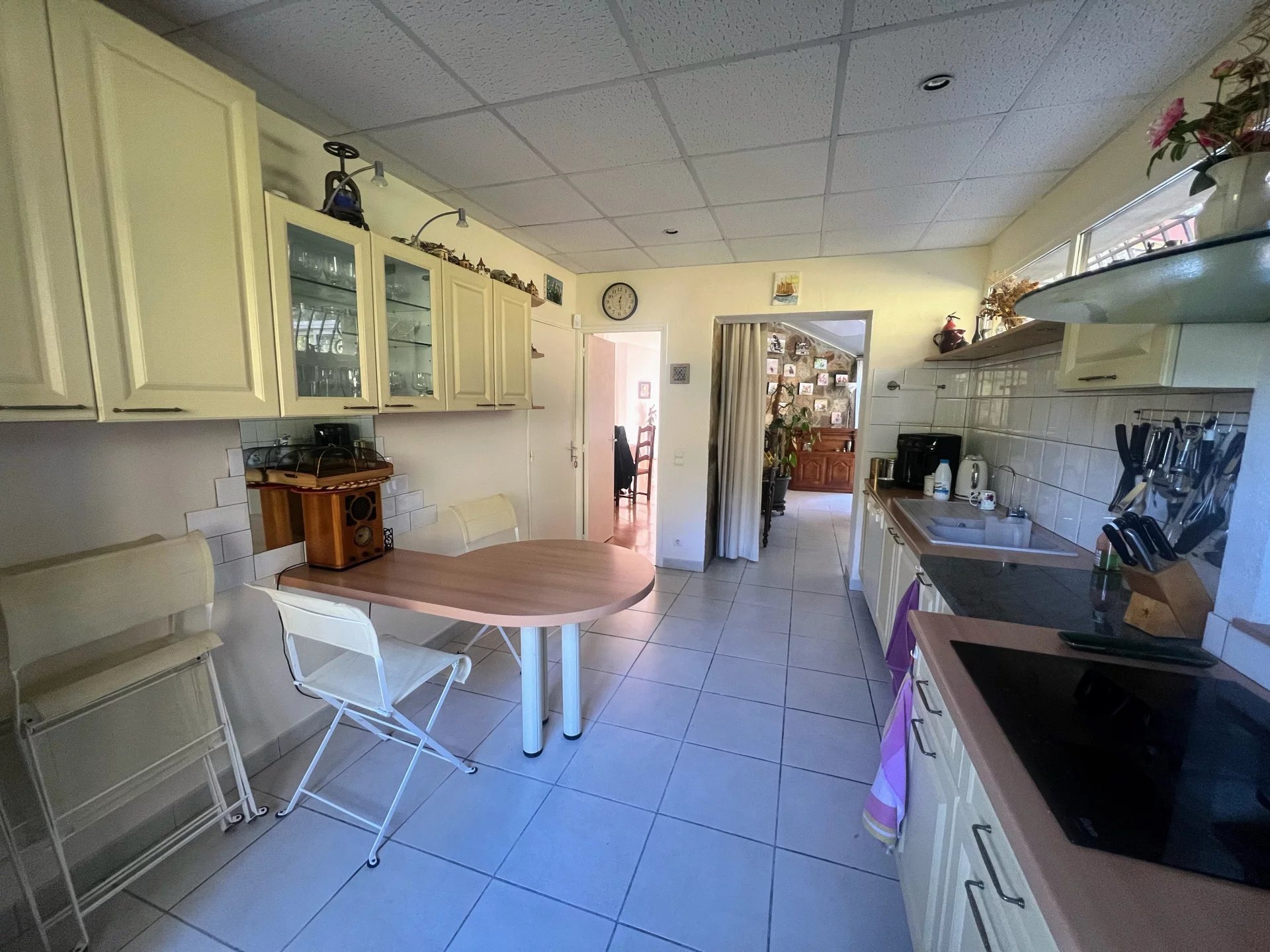 Attractive 5 bedroomed Detached Property with Pool, Views and Garage, Languedoc-Roussillon – France – BVI78954