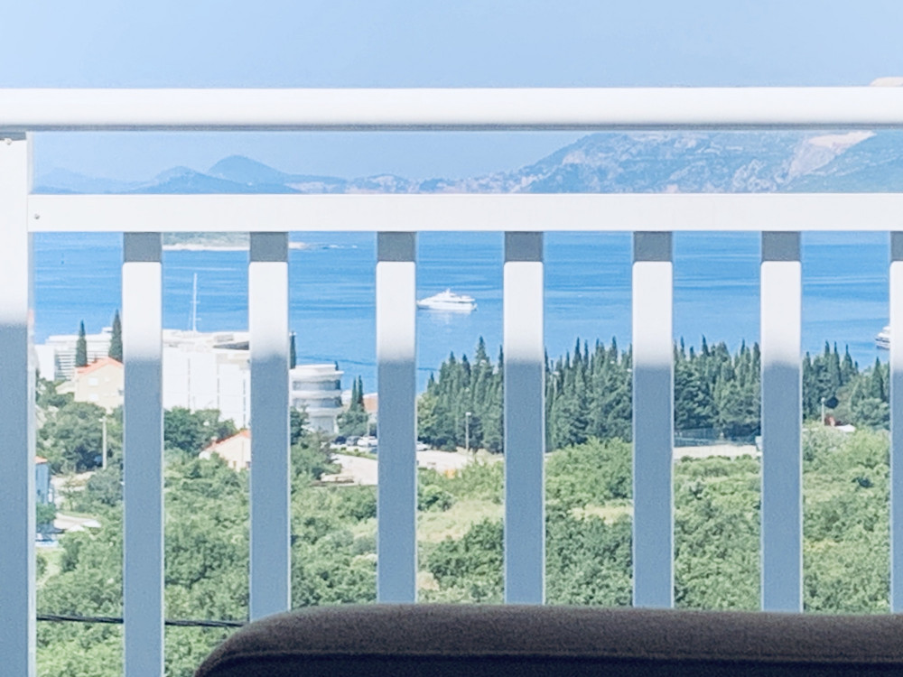 Luxury sea view apartment 3