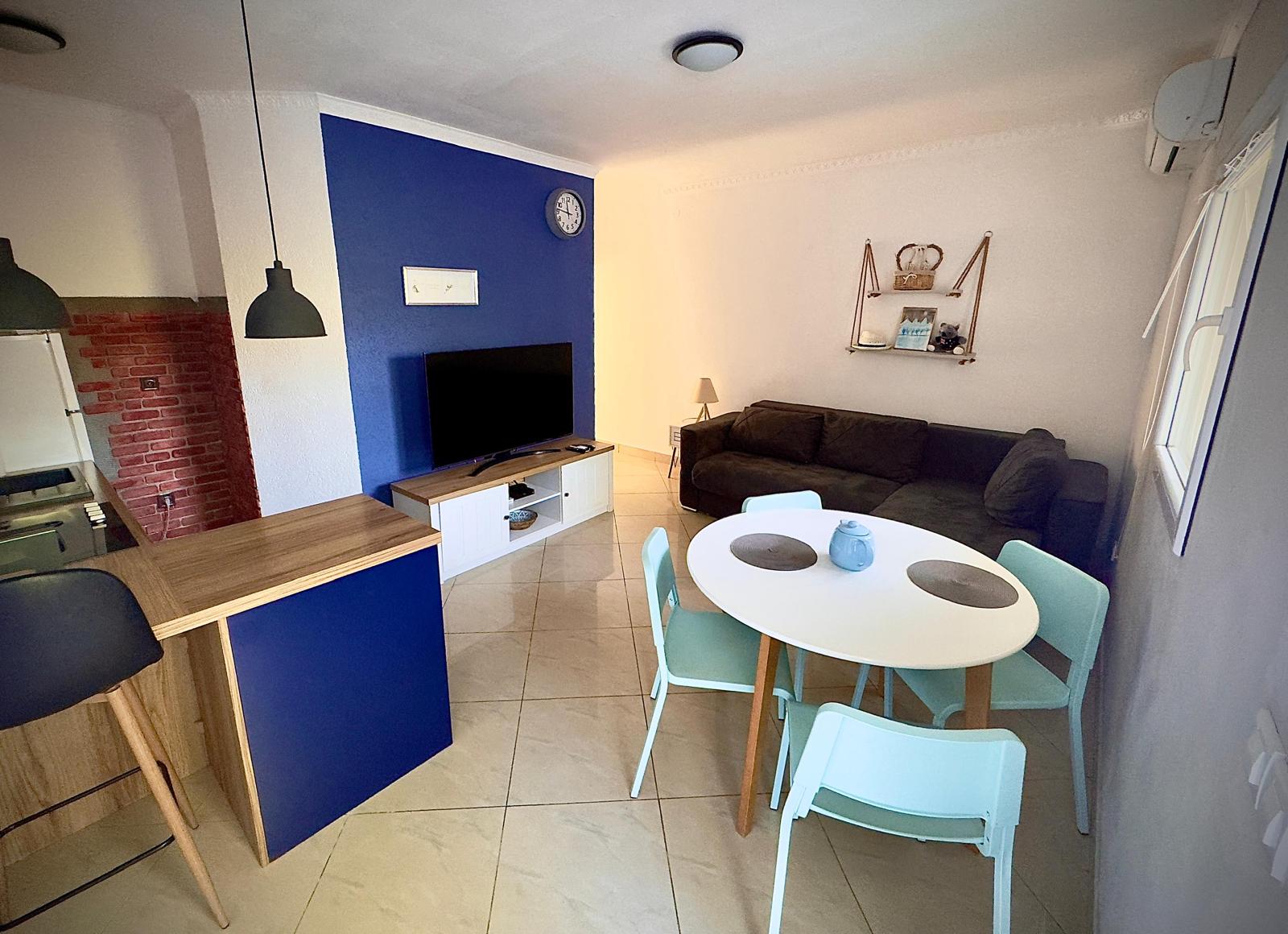 1 bedroom Apartment in Lepetane, Montenegro – CMM52721