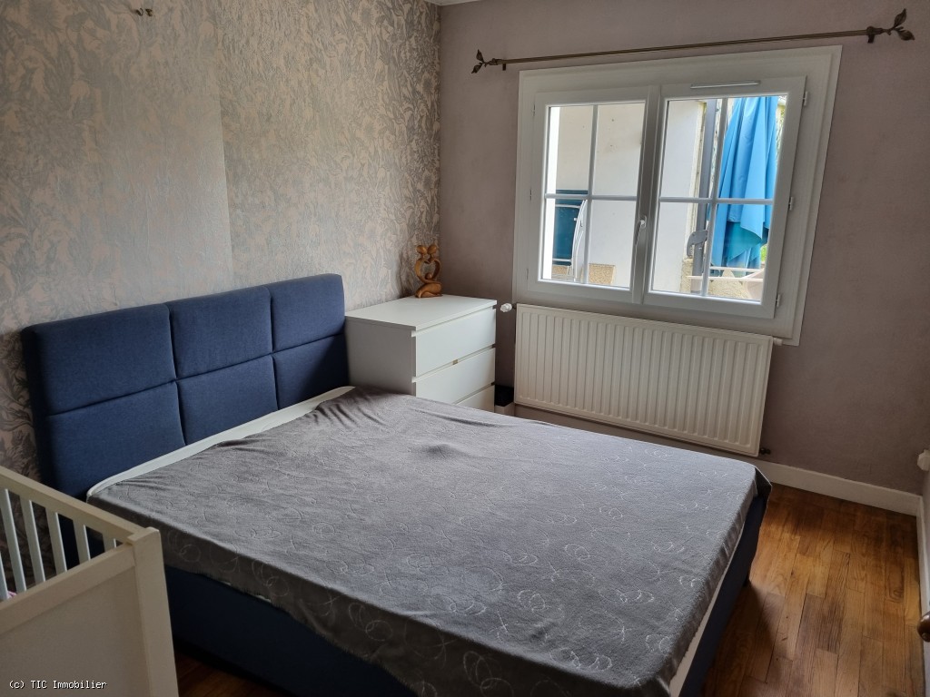 5 bedroom House in Ruffec, Vienne, France – r7246