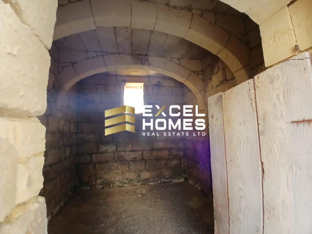 5 bedroom Townhouse in San Lawrenz, Malta – 62525