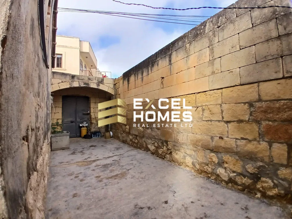 5 bedroom Townhouse in San Lawrenz, Malta – 62525