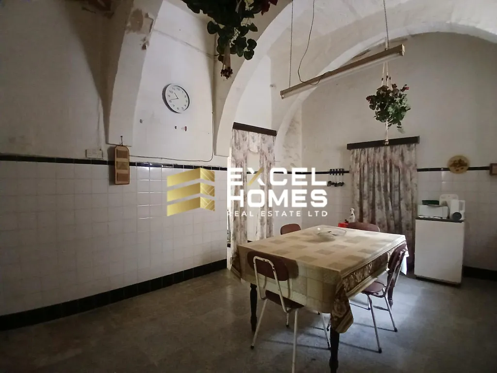 5 bedroom Townhouse in San Lawrenz, Malta – 62525