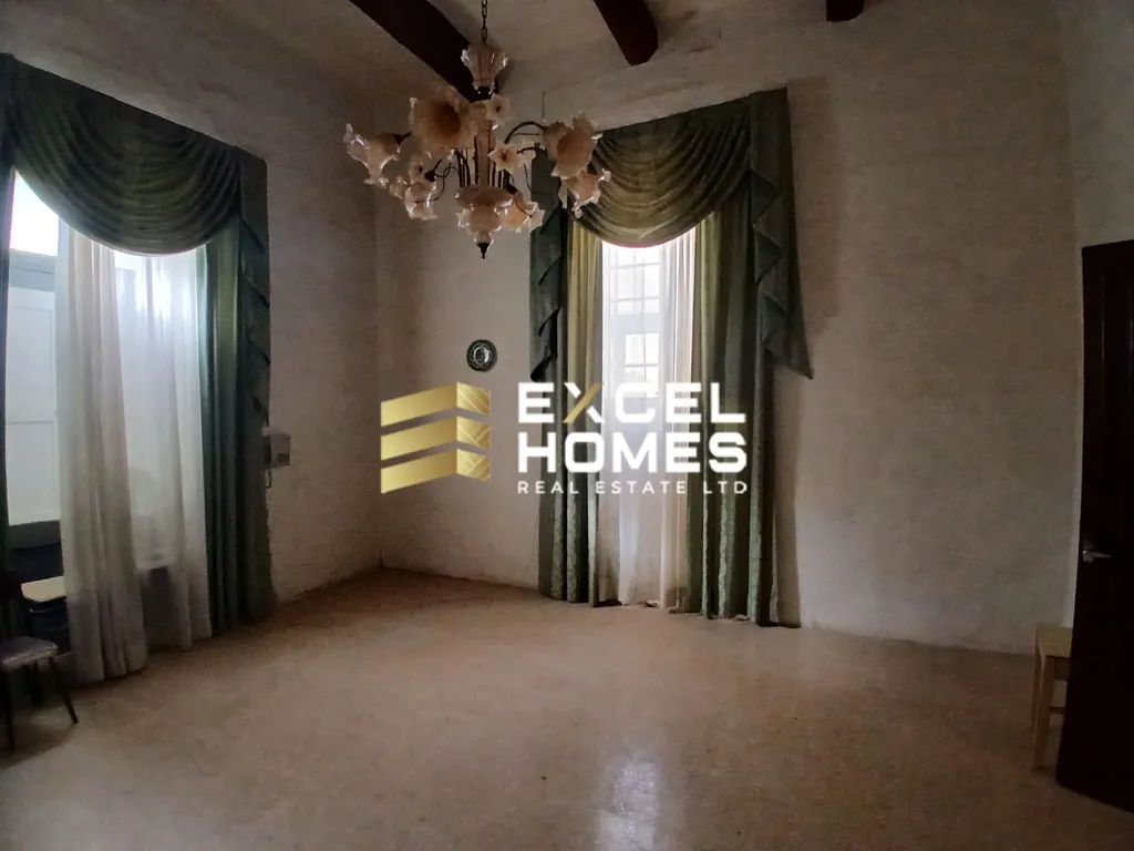 5 bedroom Townhouse in San Lawrenz, Malta – 62525