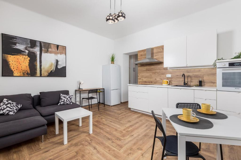 Darnell Apartment