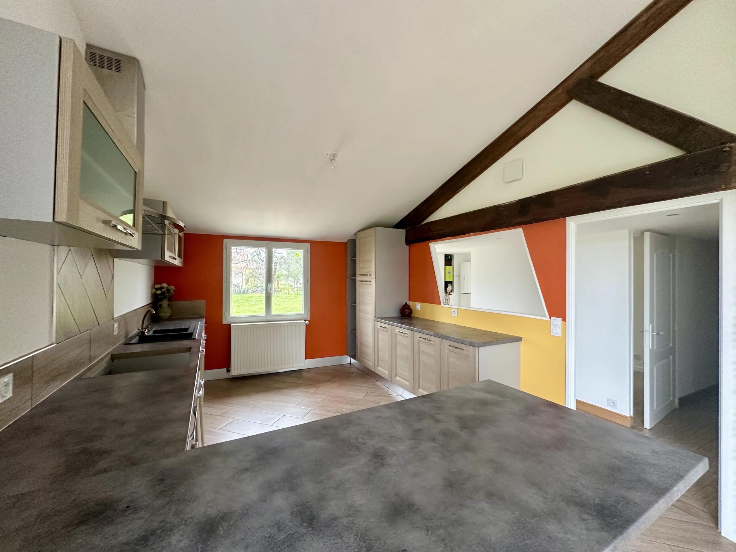 Recently renovated stone village house with barn and garage, Aquitaine – France – BVI80090