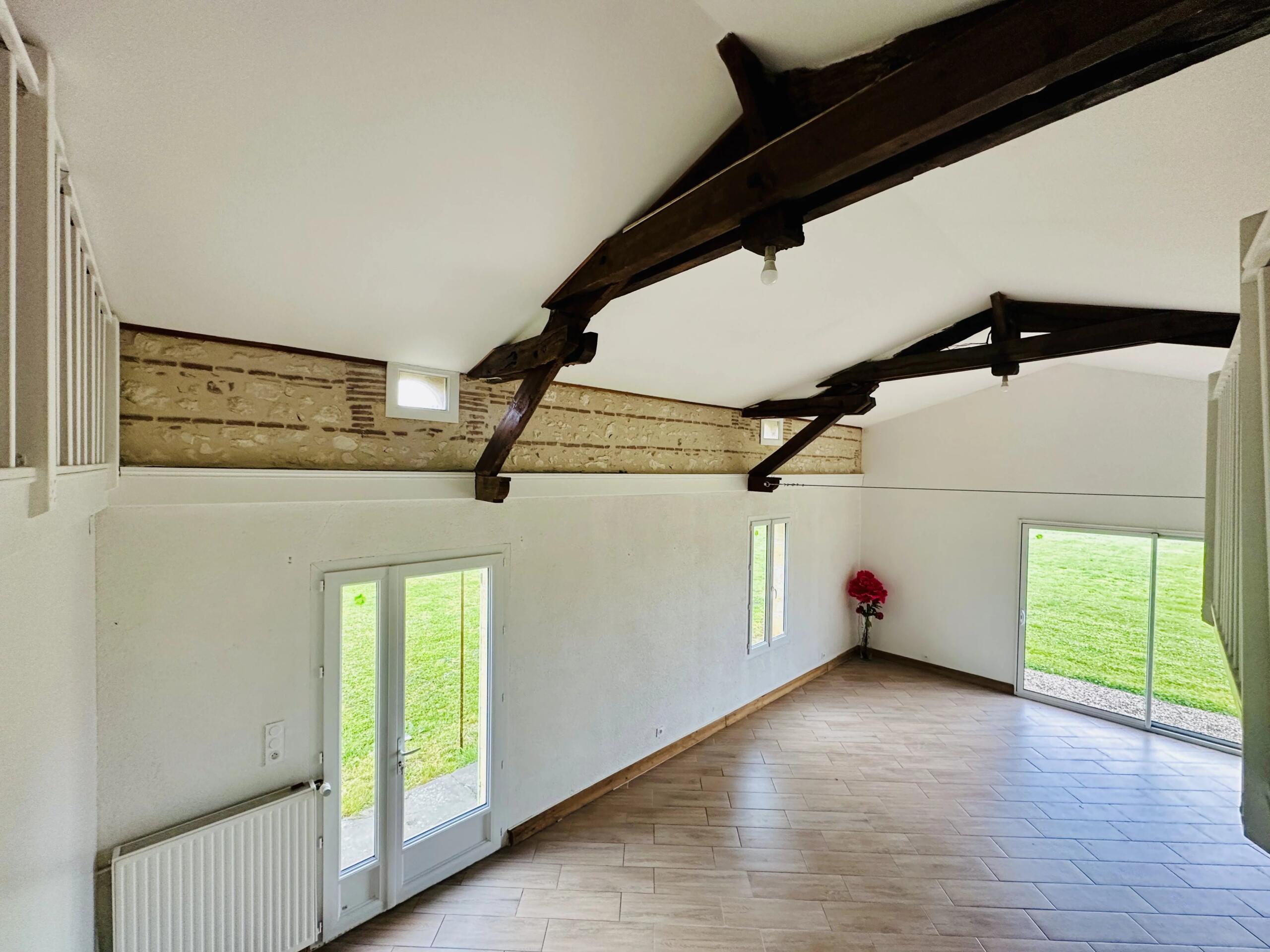 Recently renovated stone village house with barn and garage, Aquitaine – France – BVI80090