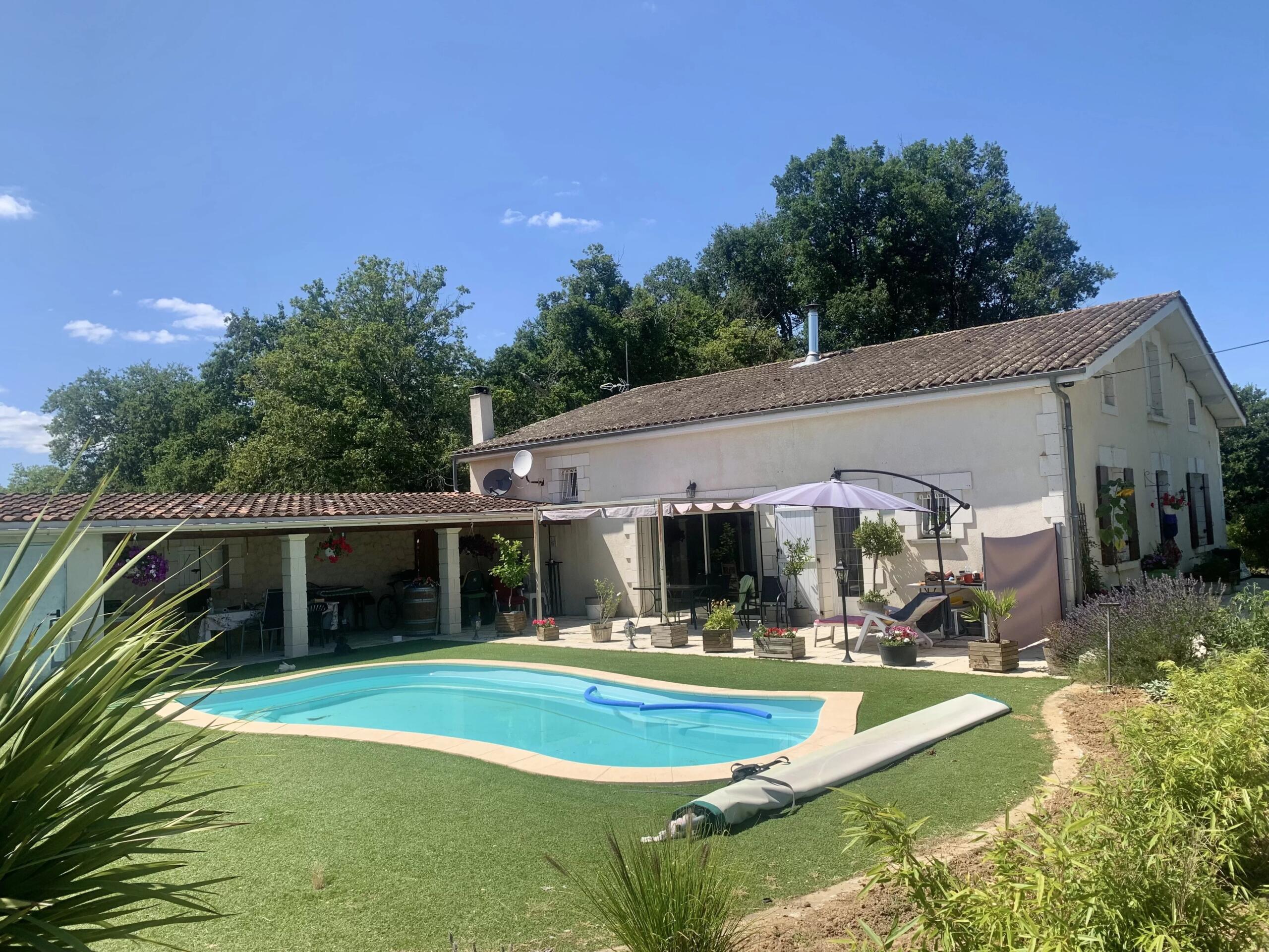 Charming 180 m² House near Montpon-Ménestérol, Aquitaine – France – BVI80063