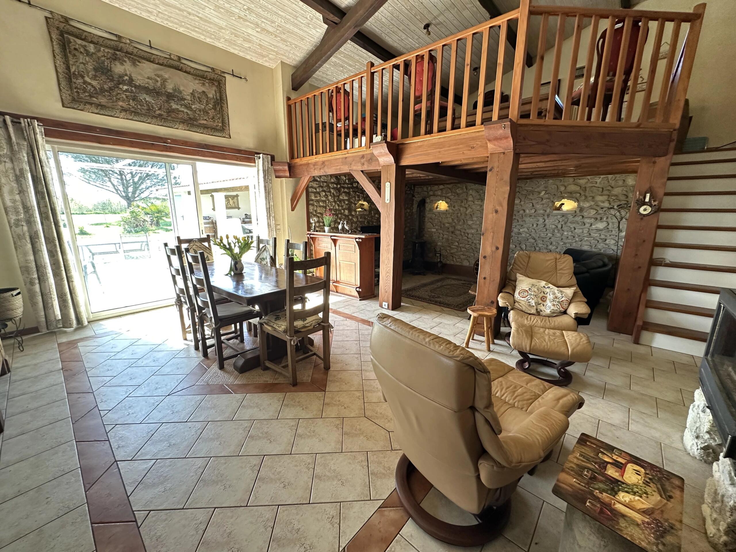 Charming 180 m² House near Montpon-Ménestérol, Aquitaine – France – BVI80063