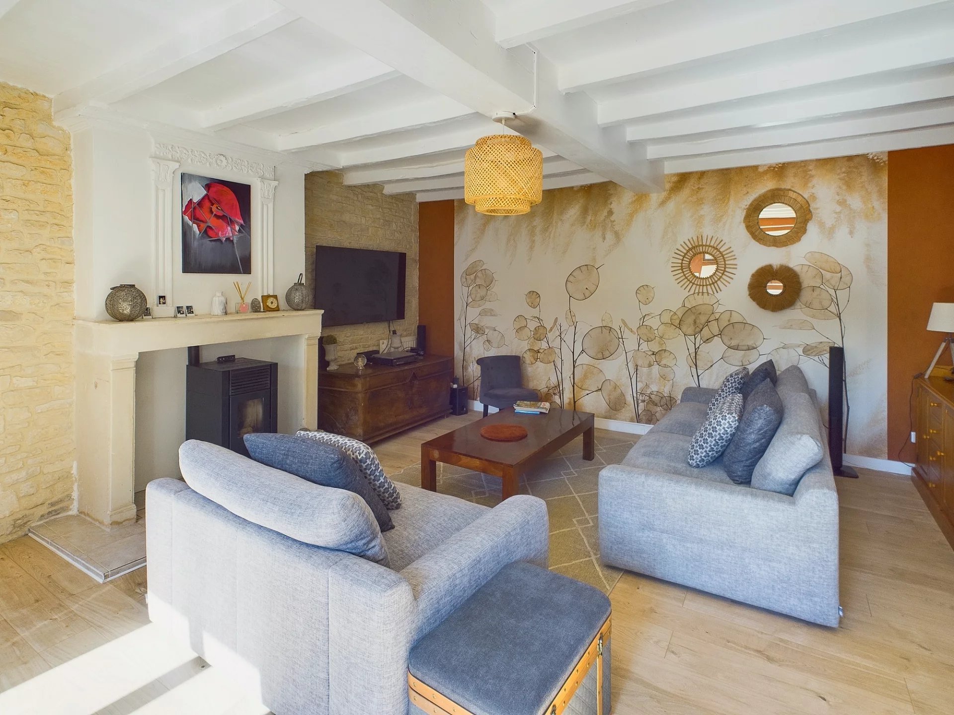 Between Mansle and Tusson, stone house offering spacious accommodation, Aquitaine – France – BVI76177