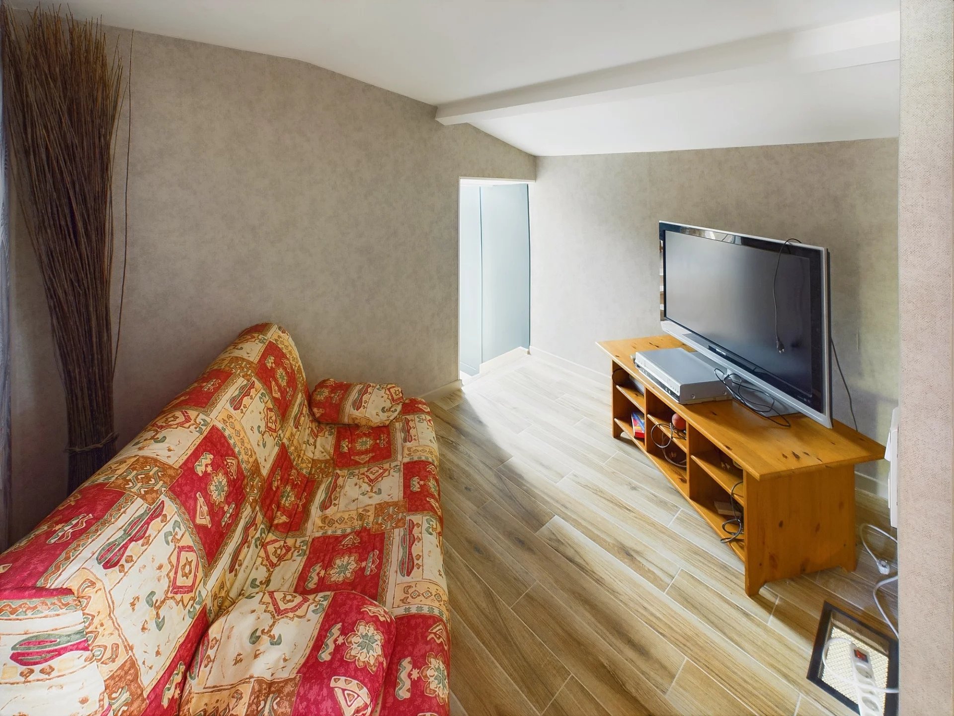 Between Mansle and Tusson, stone house offering spacious accommodation, Aquitaine – France – BVI76177