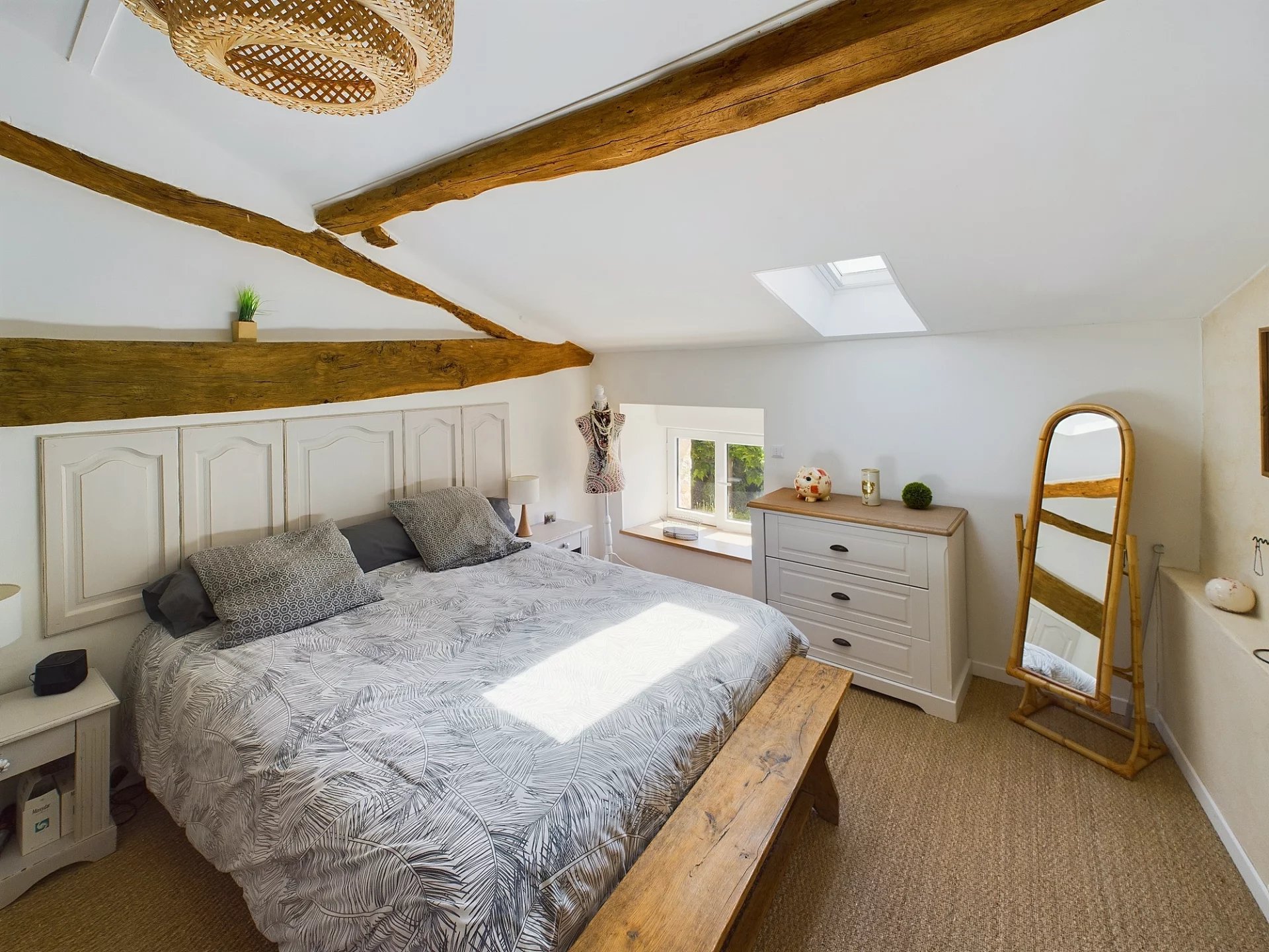 Between Mansle and Tusson, stone house offering spacious accommodation, Aquitaine – France – BVI76177