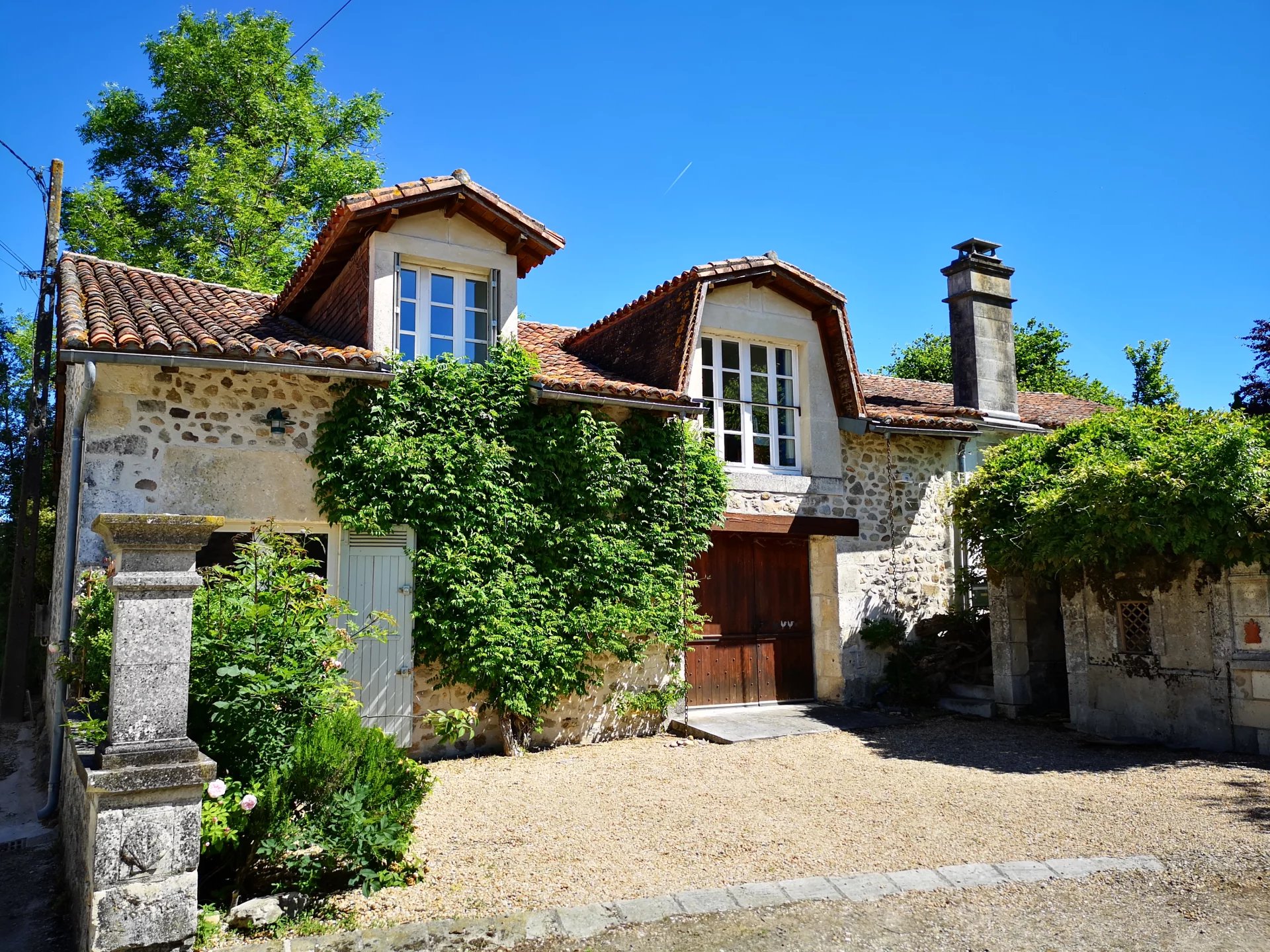 Elegant country home, Aquitaine – France – BVI79786