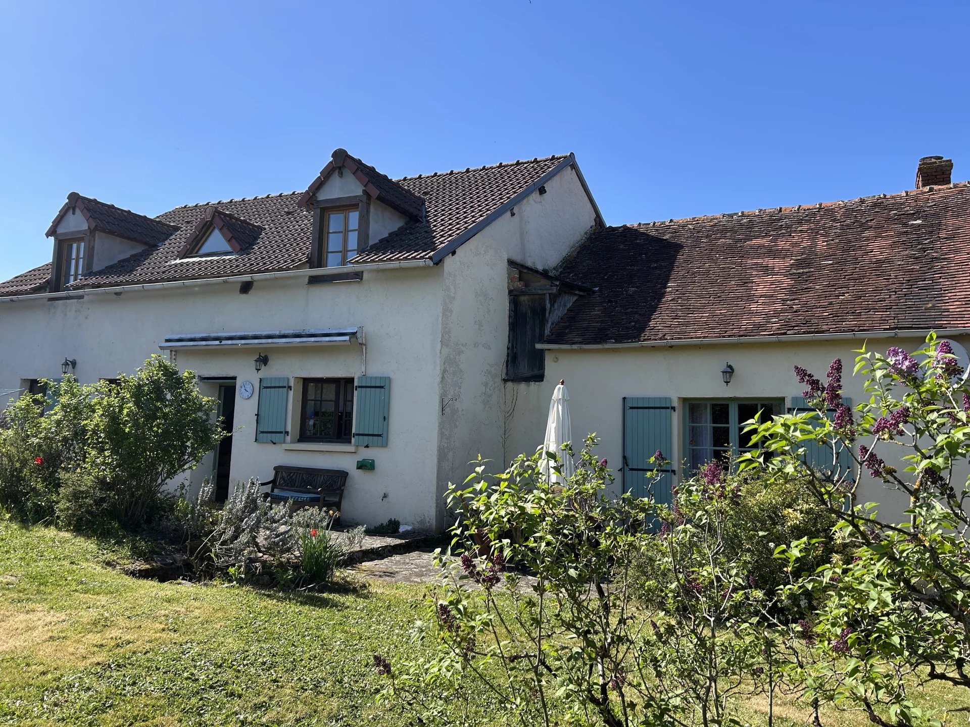Beautiful hamlet house with garden, pool and barn, Centre – France – BVI71557