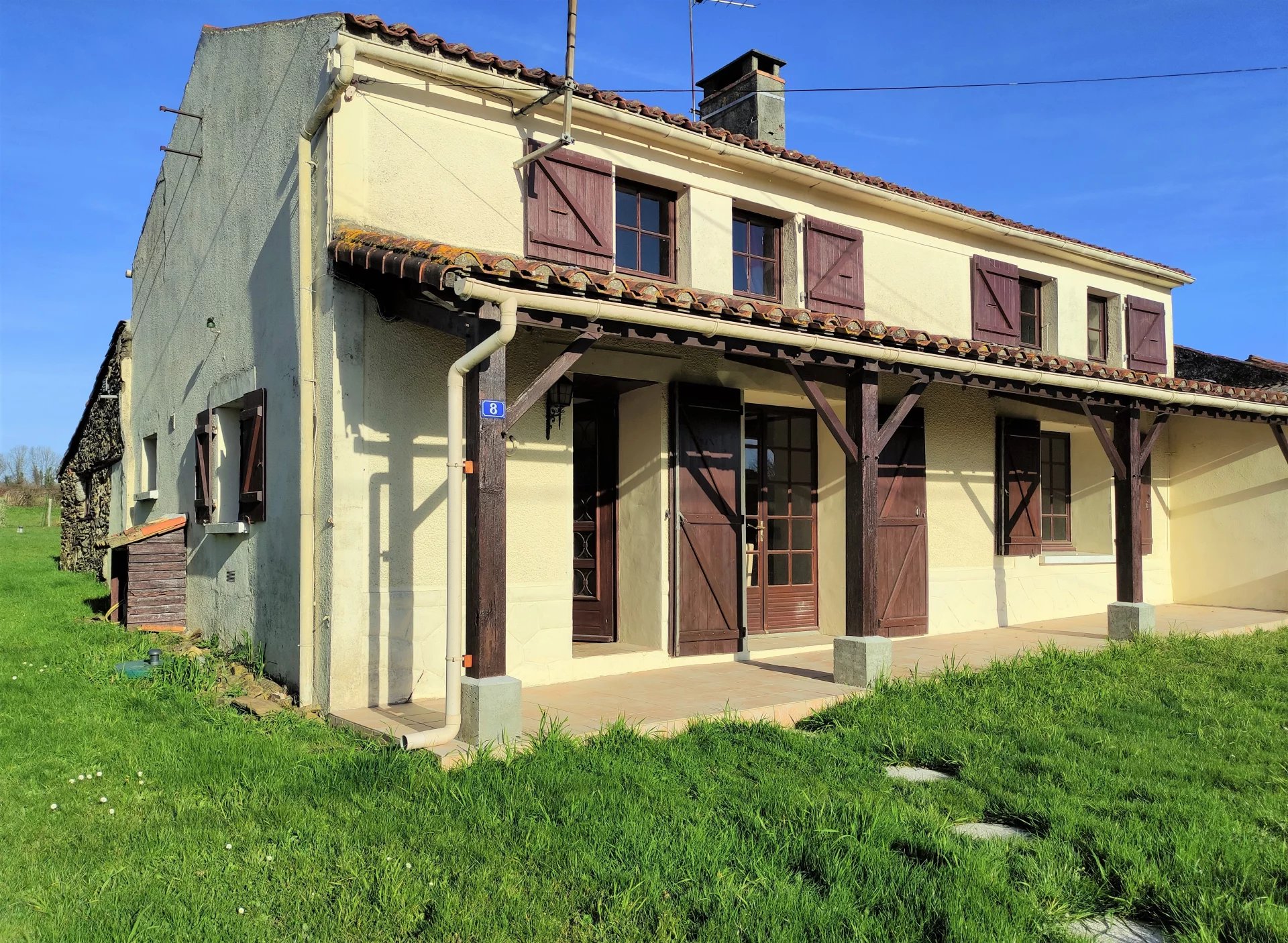 Detached 4 bedroom house, Poitou-Charentes – France – BVI66819