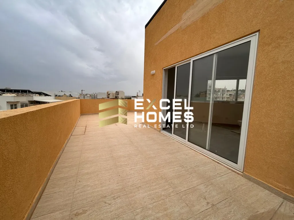 2 bedroom Penthouse in St Pauls Bay, Malta – 62571