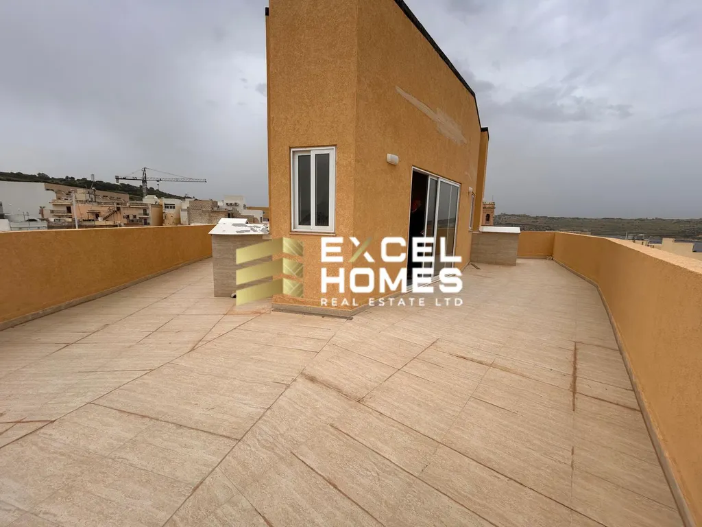 2 bedroom Penthouse in St Pauls Bay, Malta – 62571
