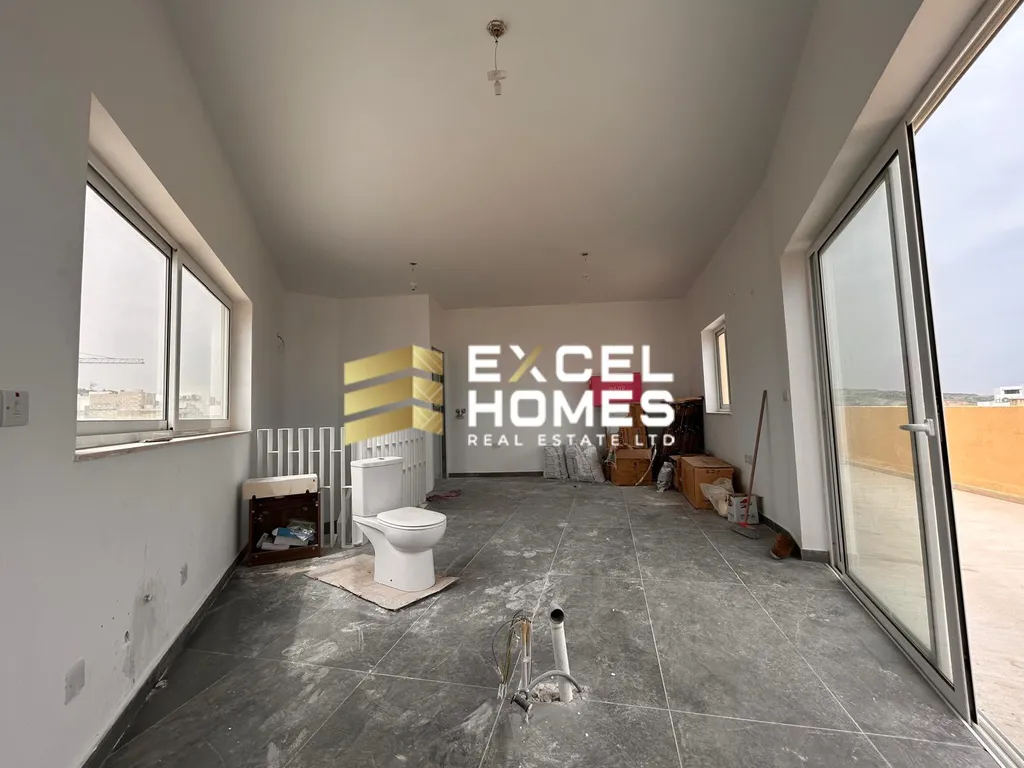 2 bedroom Penthouse in St Pauls Bay, Malta – 62571