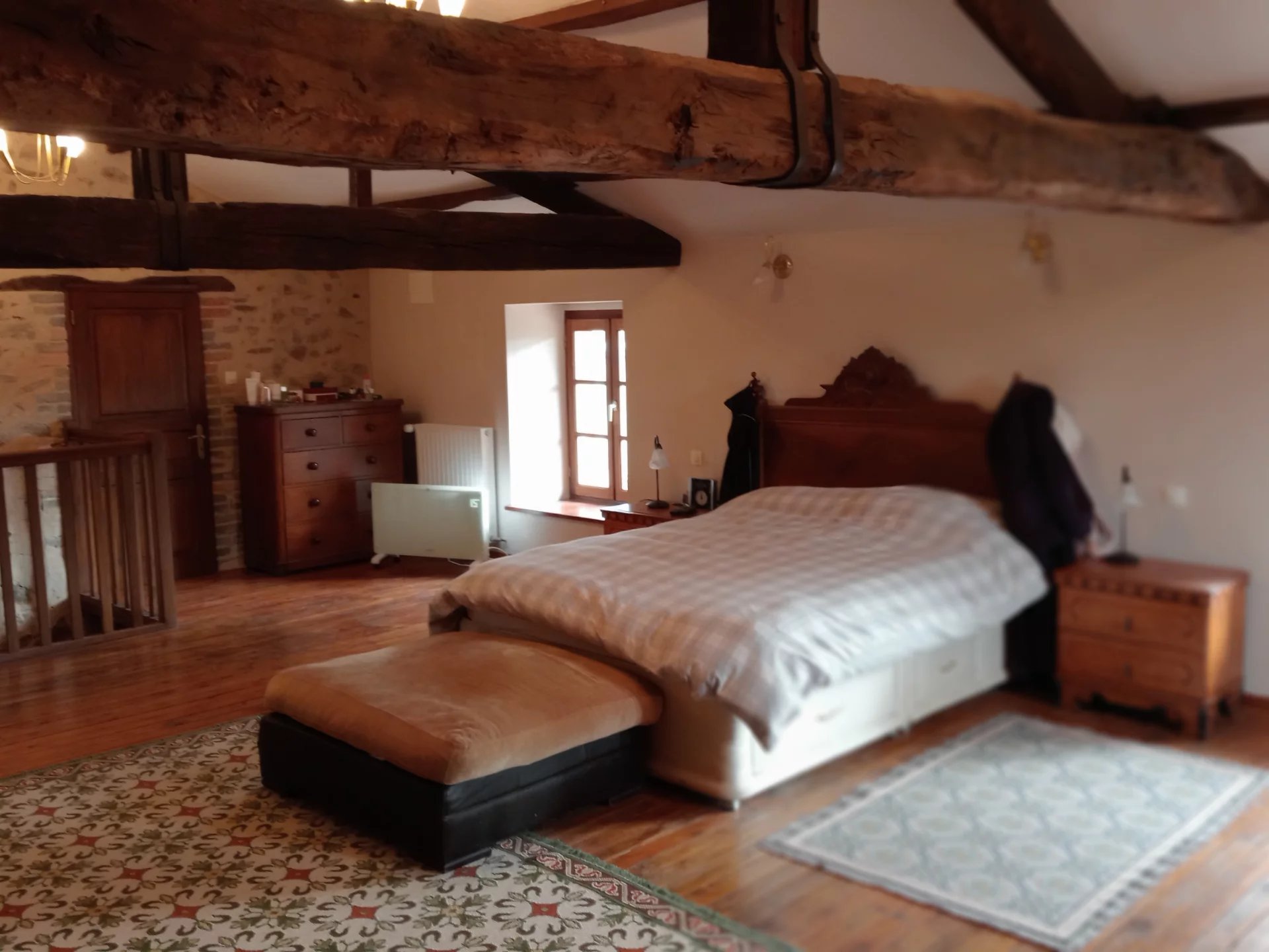 Spacious village house with bed and breakfast potential, Poitou-Charentes – France – BVI80102