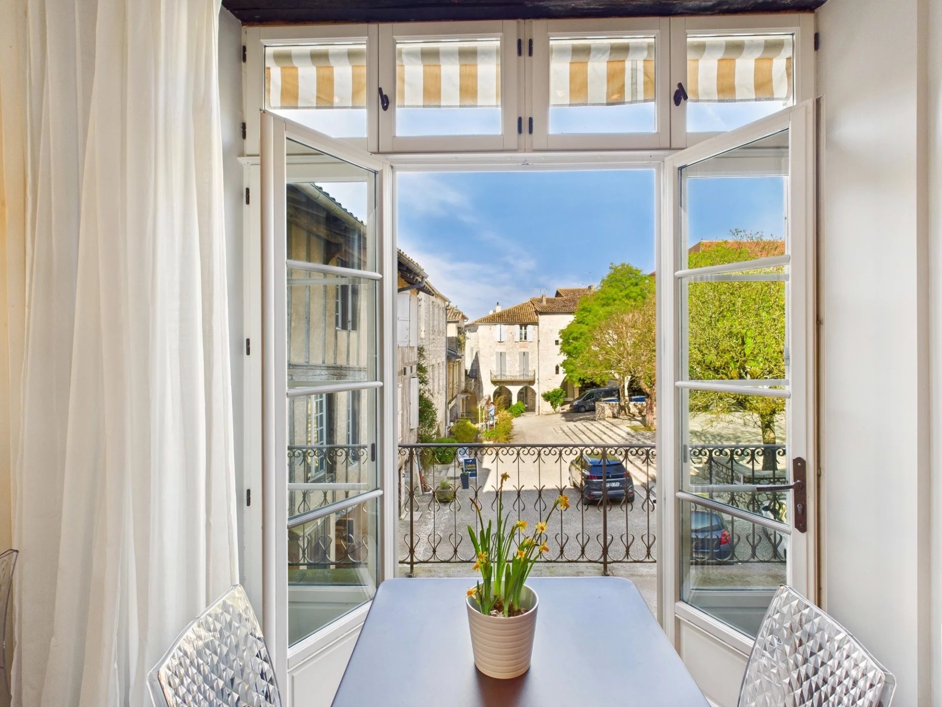 Charming village house in the heart of Monflanquin with roof terrace, Aquitaine – France – BVI65486