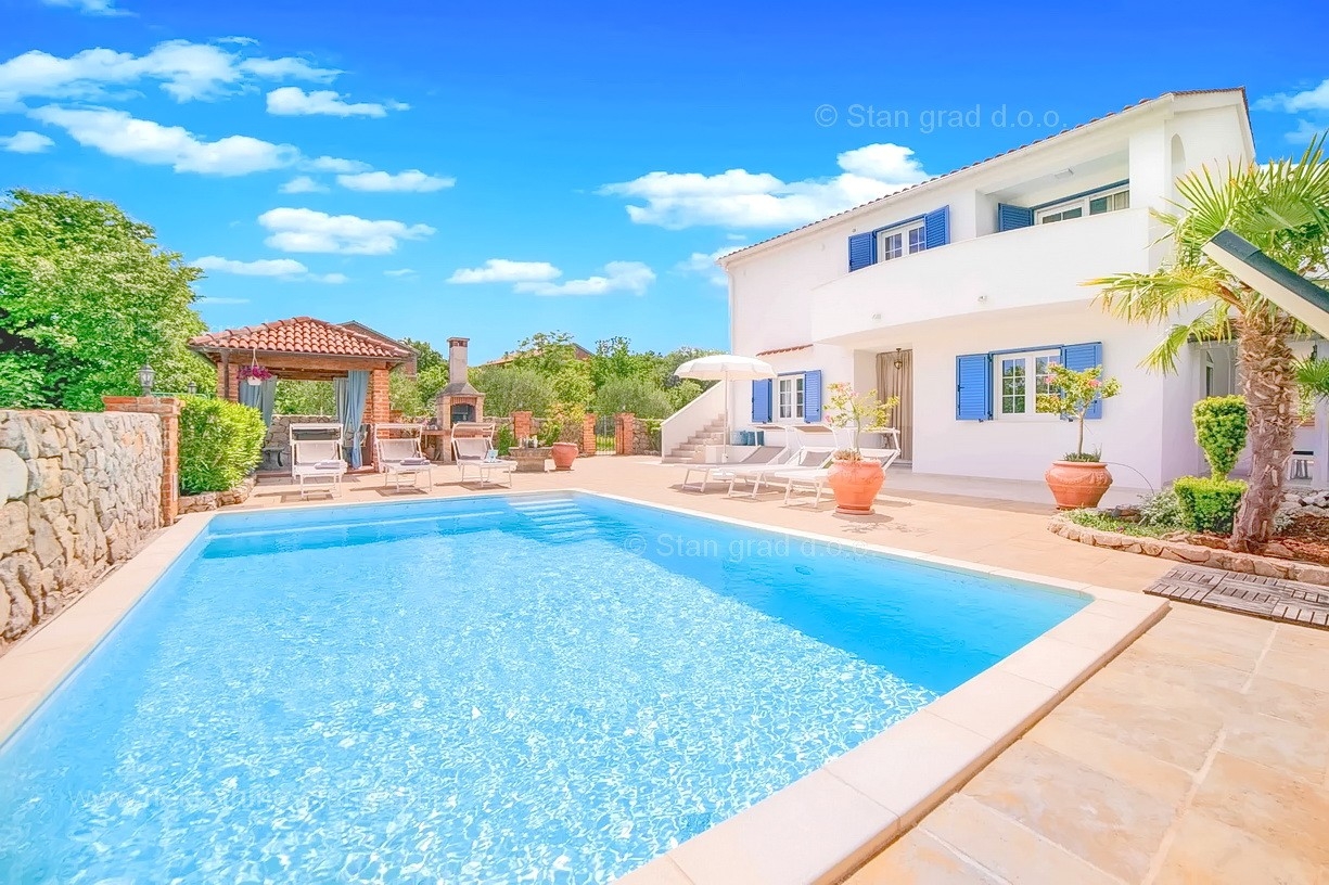 4 bedroom villa in Dobrinj, Croatia – 103303