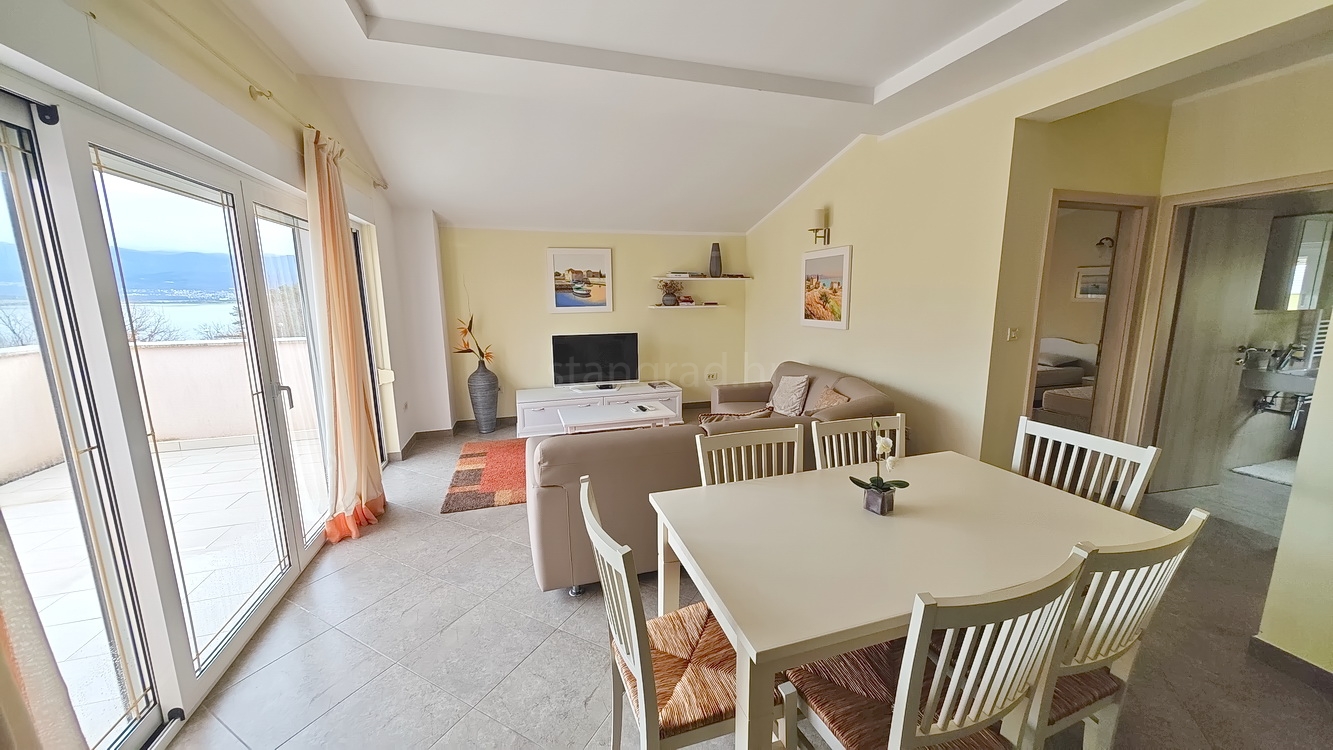 2 bedroom apartment in Dobrinj, Croatia – 103263