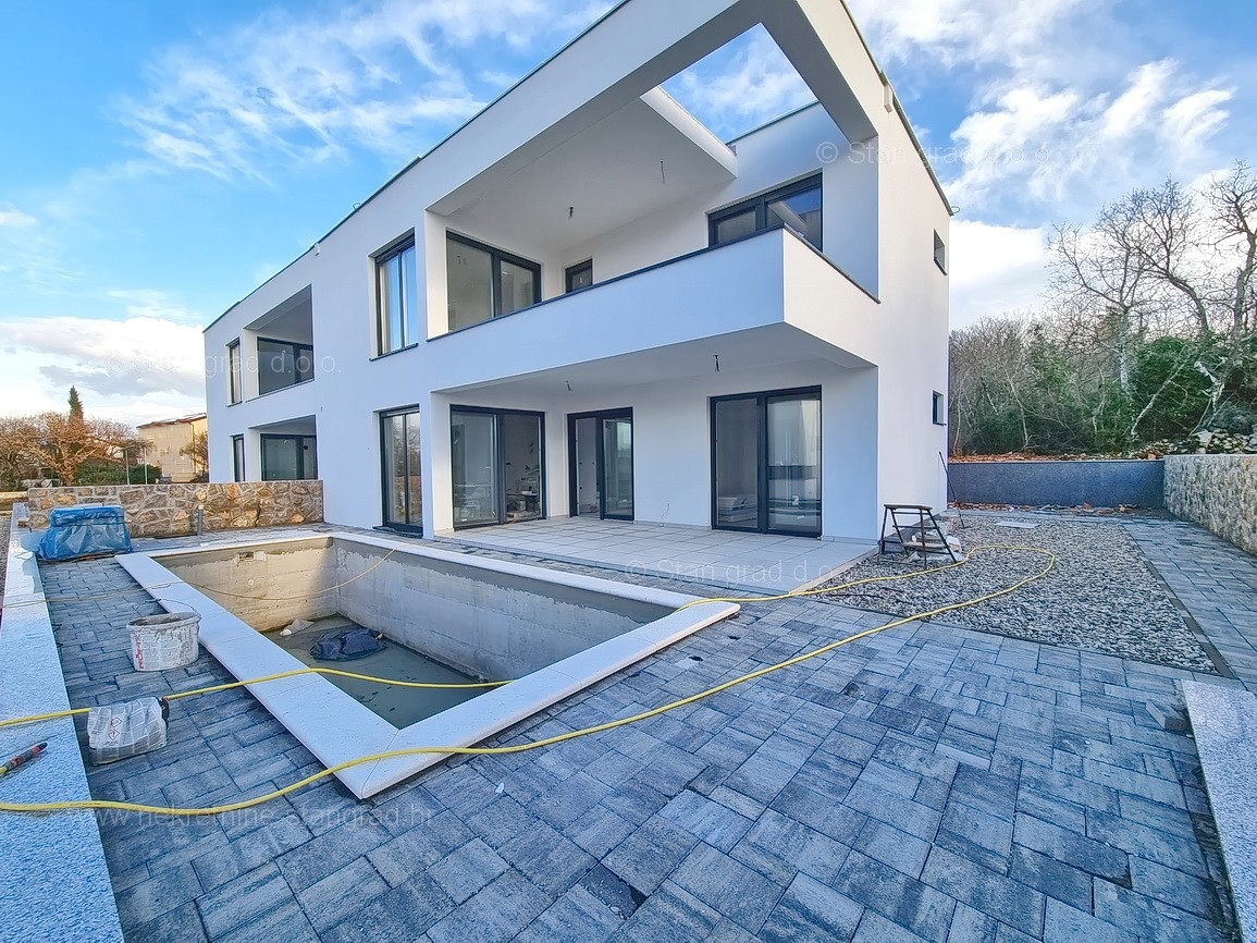 4 bedroom villa in Malinska-Dubašnica, Croatia – 103201